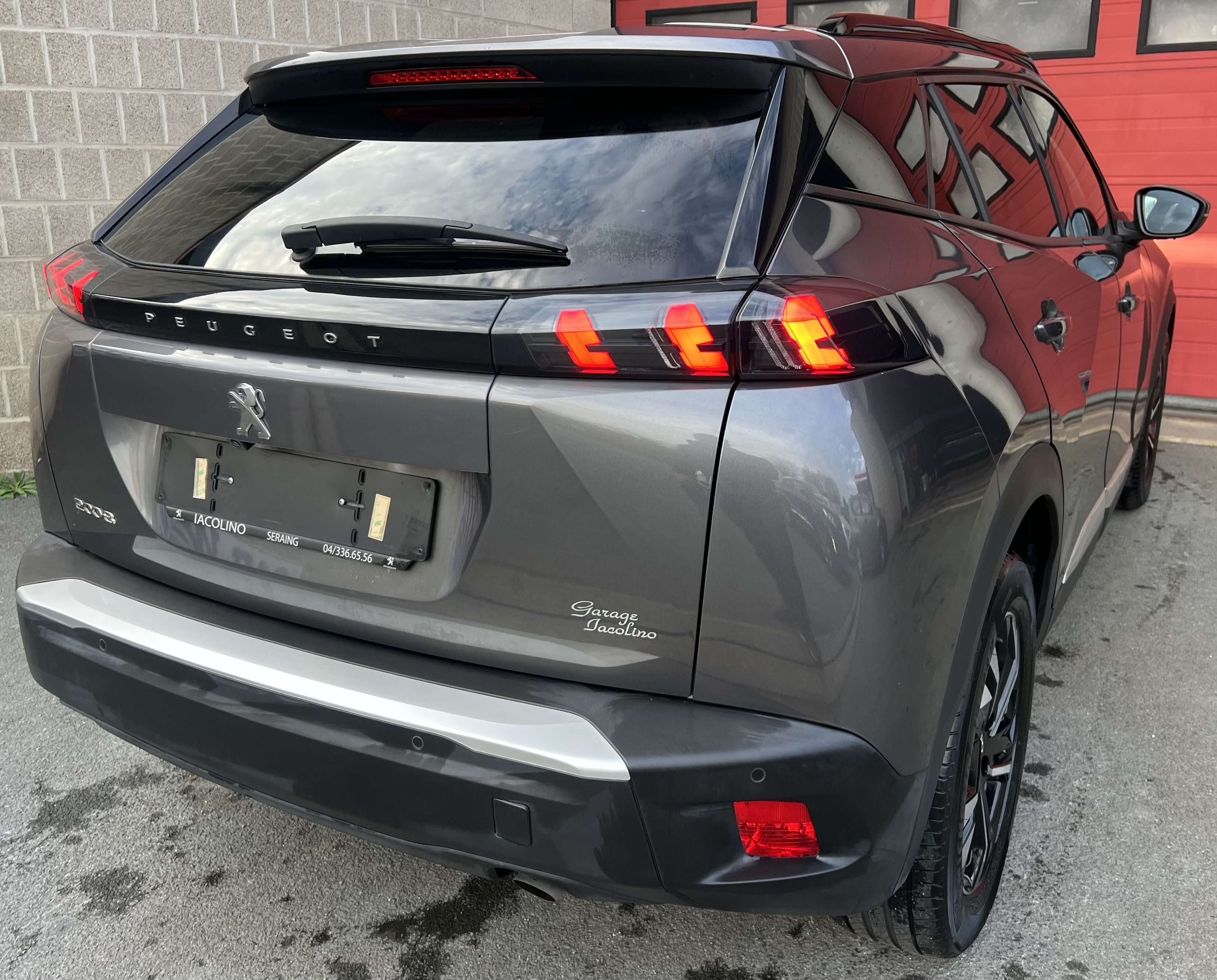 Peugeot 2008 1.2 PureTech Allure S + CAMÉRA + NAVI + CUIR