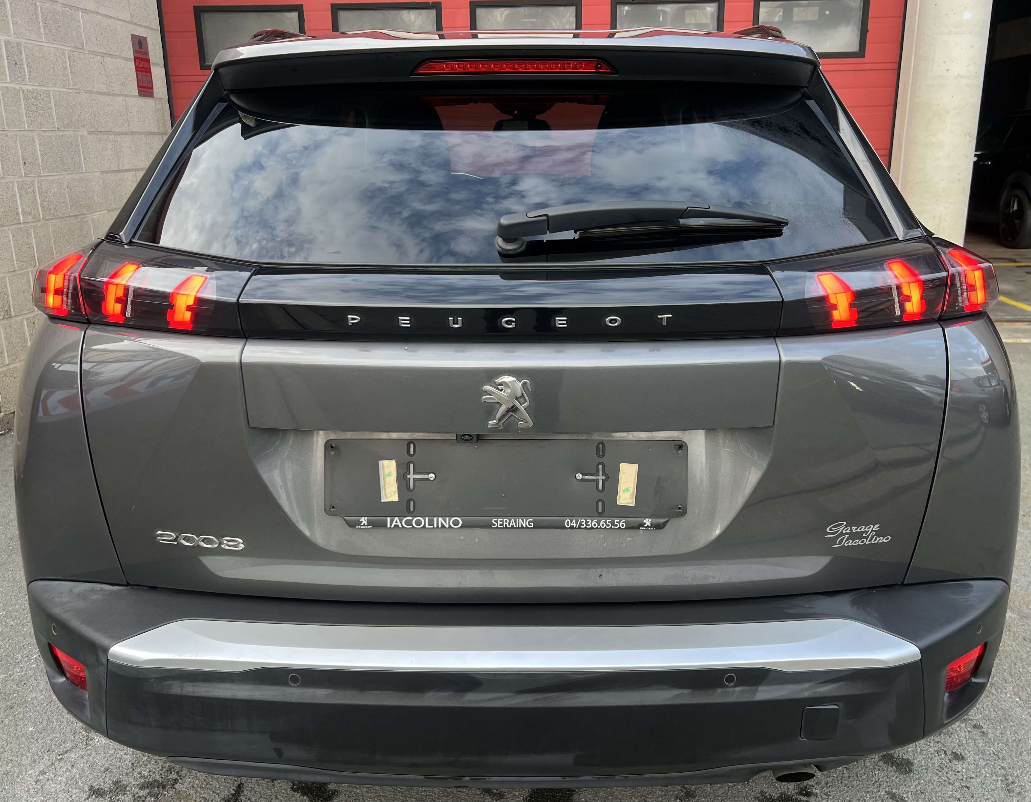 Peugeot 2008 1.2 PureTech Allure S + CAMÉRA + NAVI + CUIR