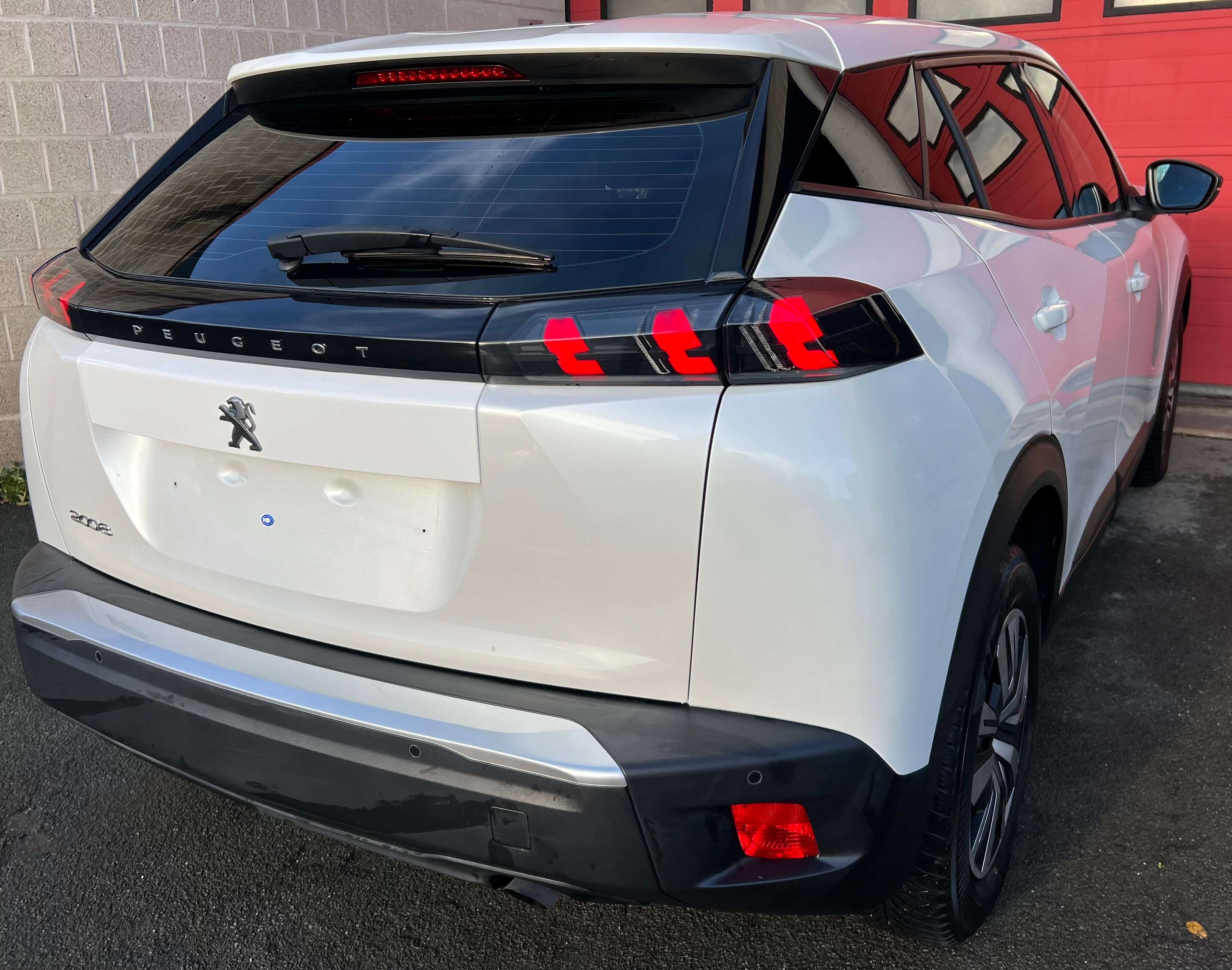Peugeot 2008 1.2iActive Pack S + CLIM + CAR-PASS + GARANTIE