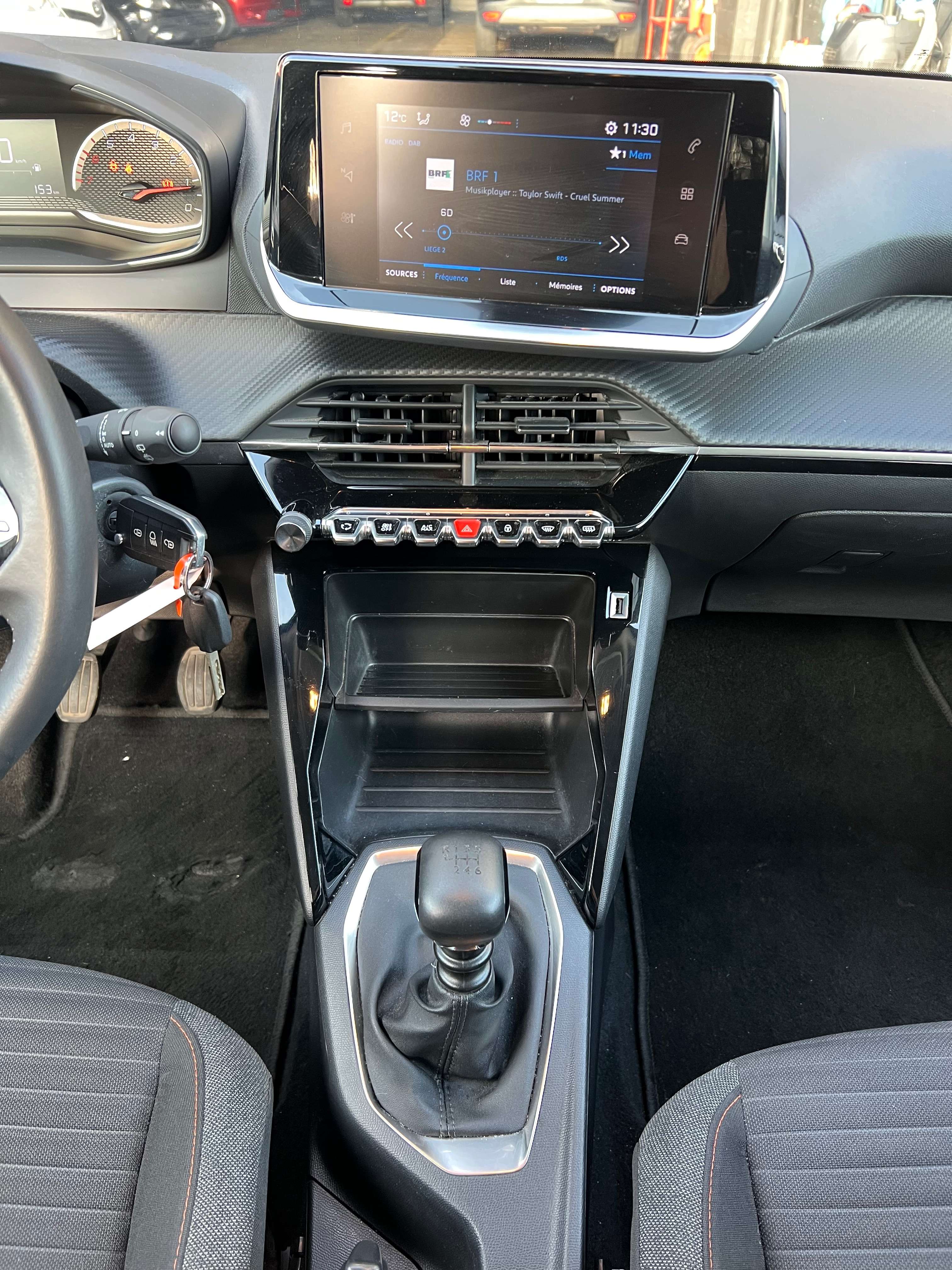Peugeot 2008 1.2iActive Pack S + CLIM + CAR-PASS + GARANTIE