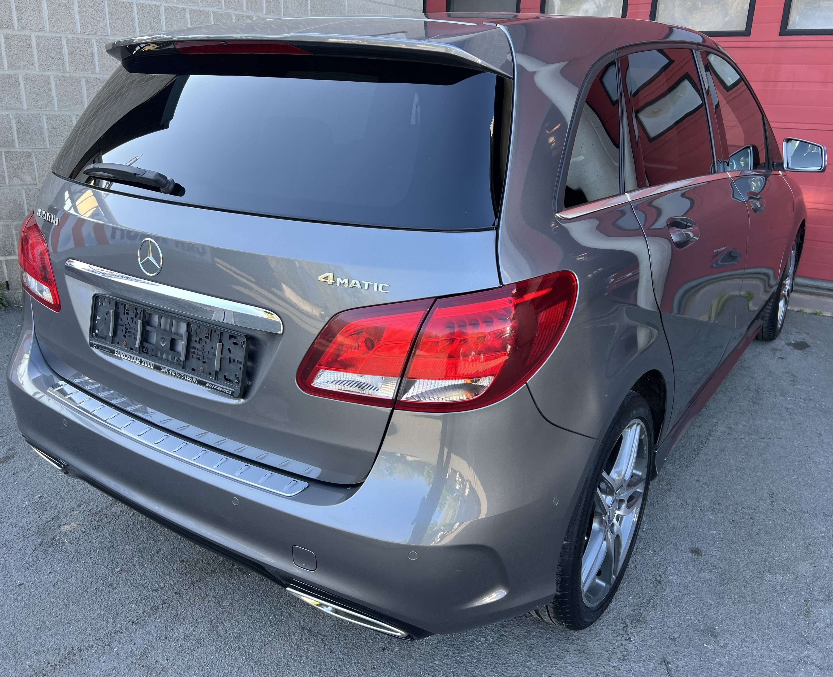 Mercedes-Benz B 200 d 4MATIC Pack AMG + CAR-PASS + NAVI + AUTOMAAT