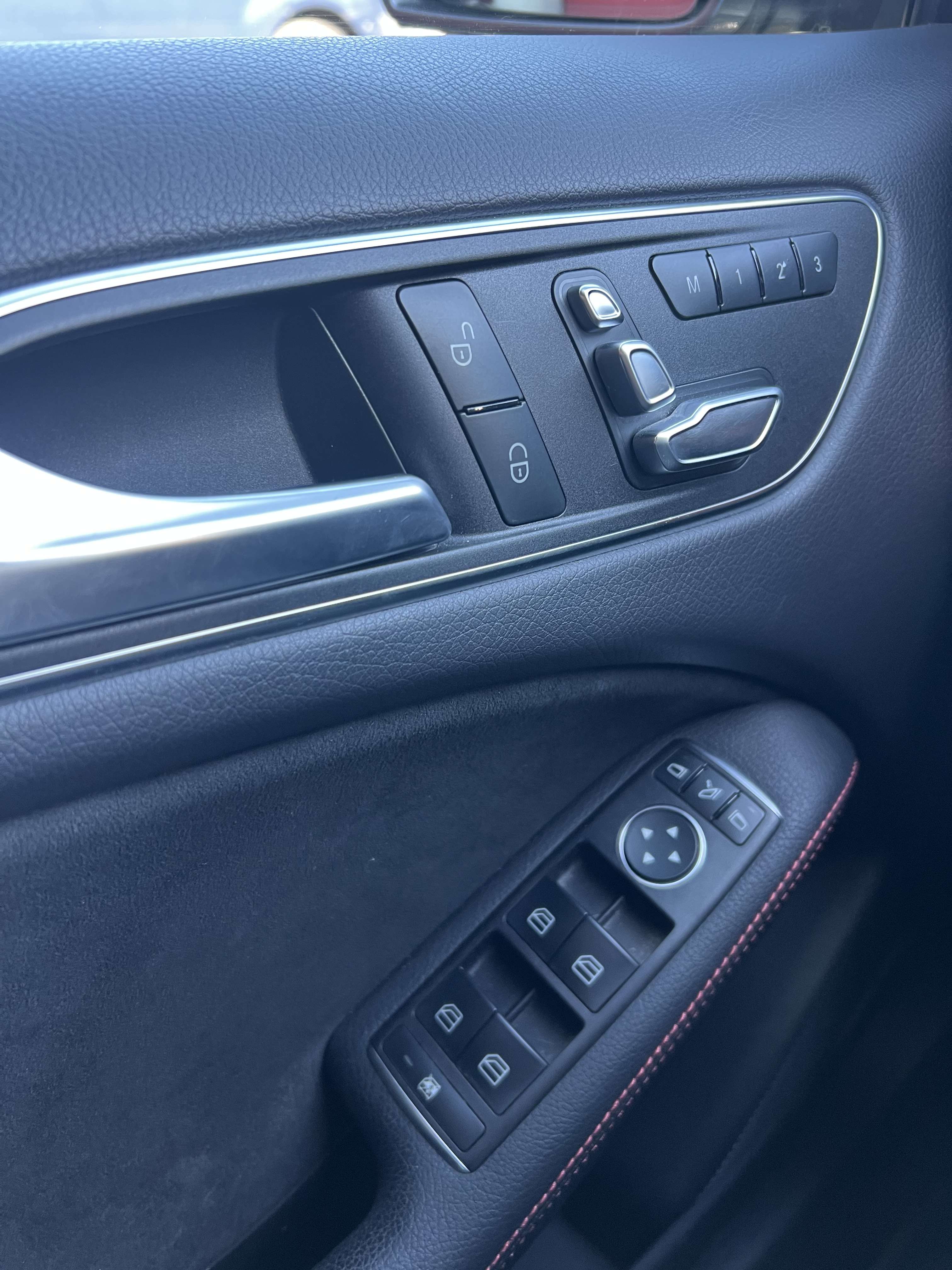 Mercedes-Benz B 200 d 4MATIC Pack AMG + CAR-PASS + NAVI + AUTOMAAT