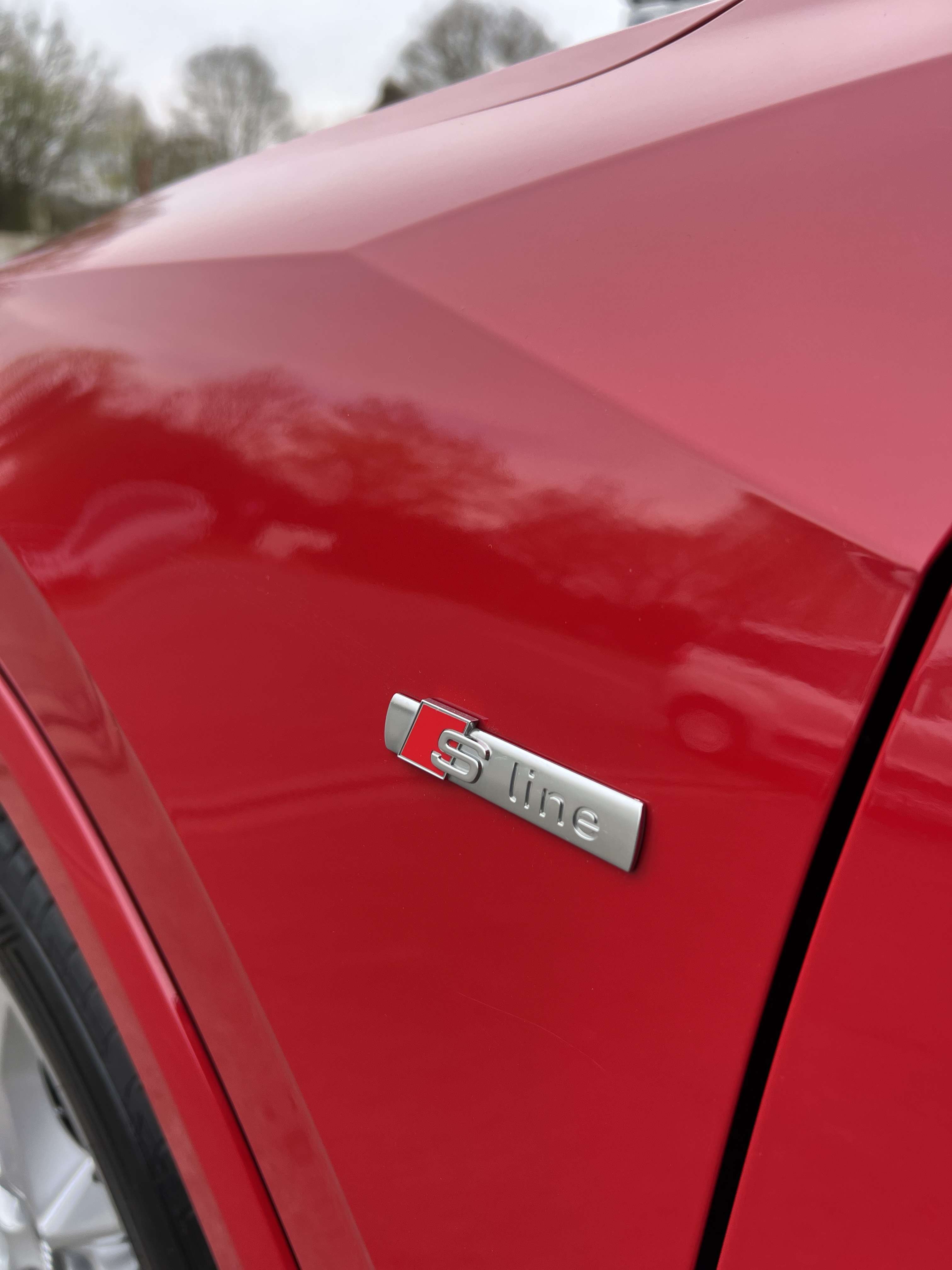 Audi Q2 1.0 TFSI S/line S tronic ( 12.727 € HTVA )