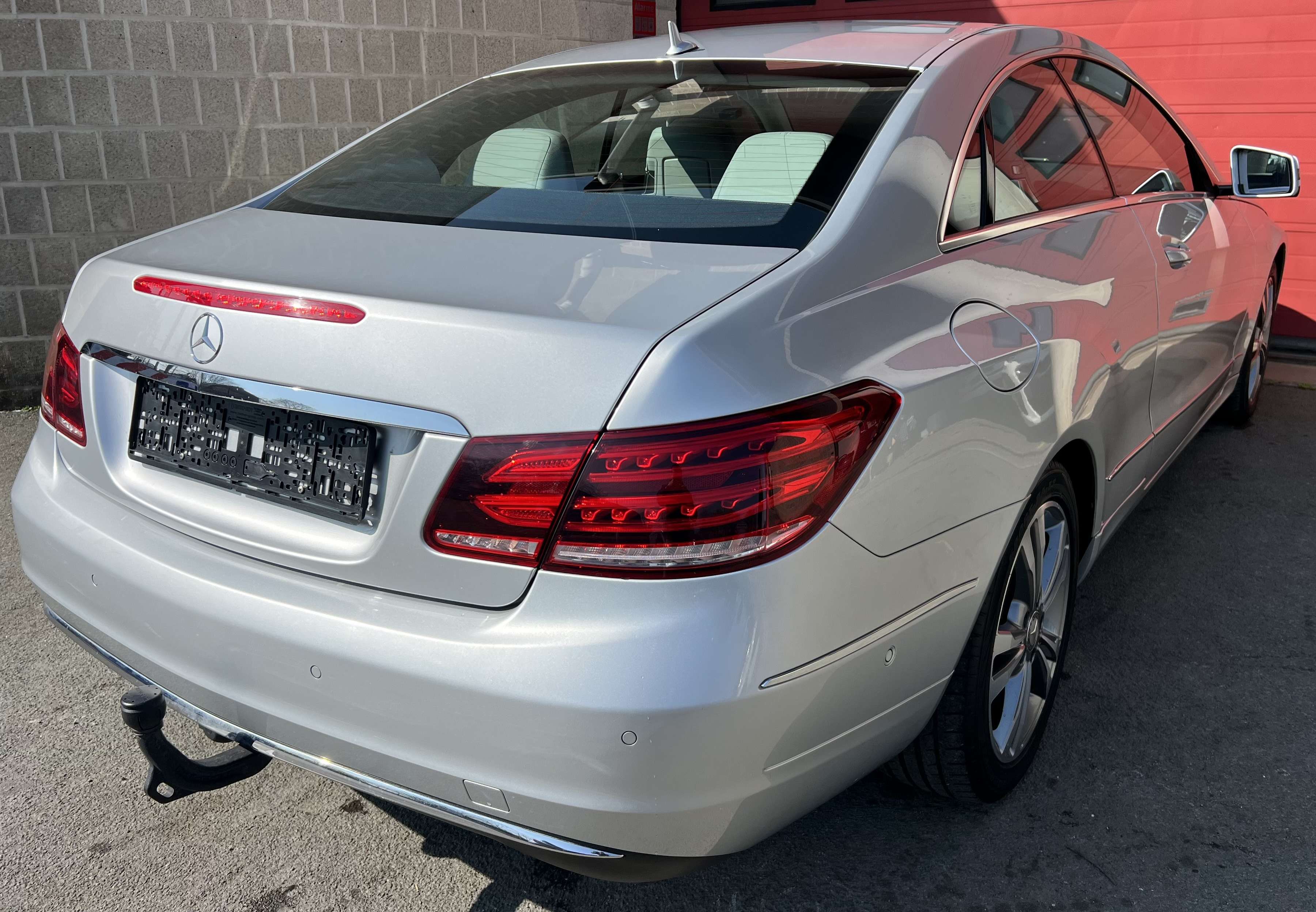 Mercedes-Benz E 200 Coupe + CAR-PASS + GARANTIE + NAVI + BOITE AUTO