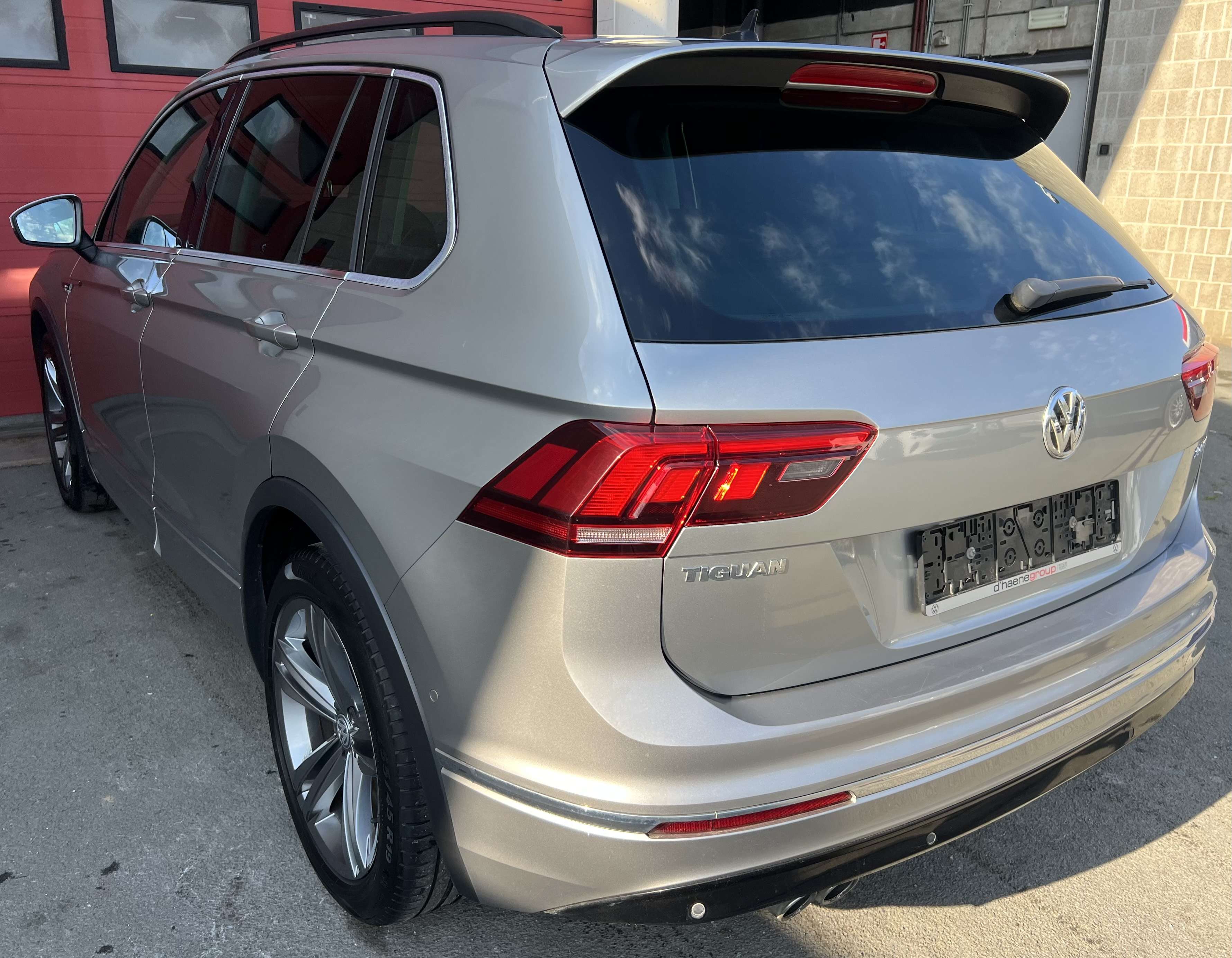 Volkswagen Tiguan 2.0 TDi R-line +PANO +CUIR +NAVI +CAR-PASS