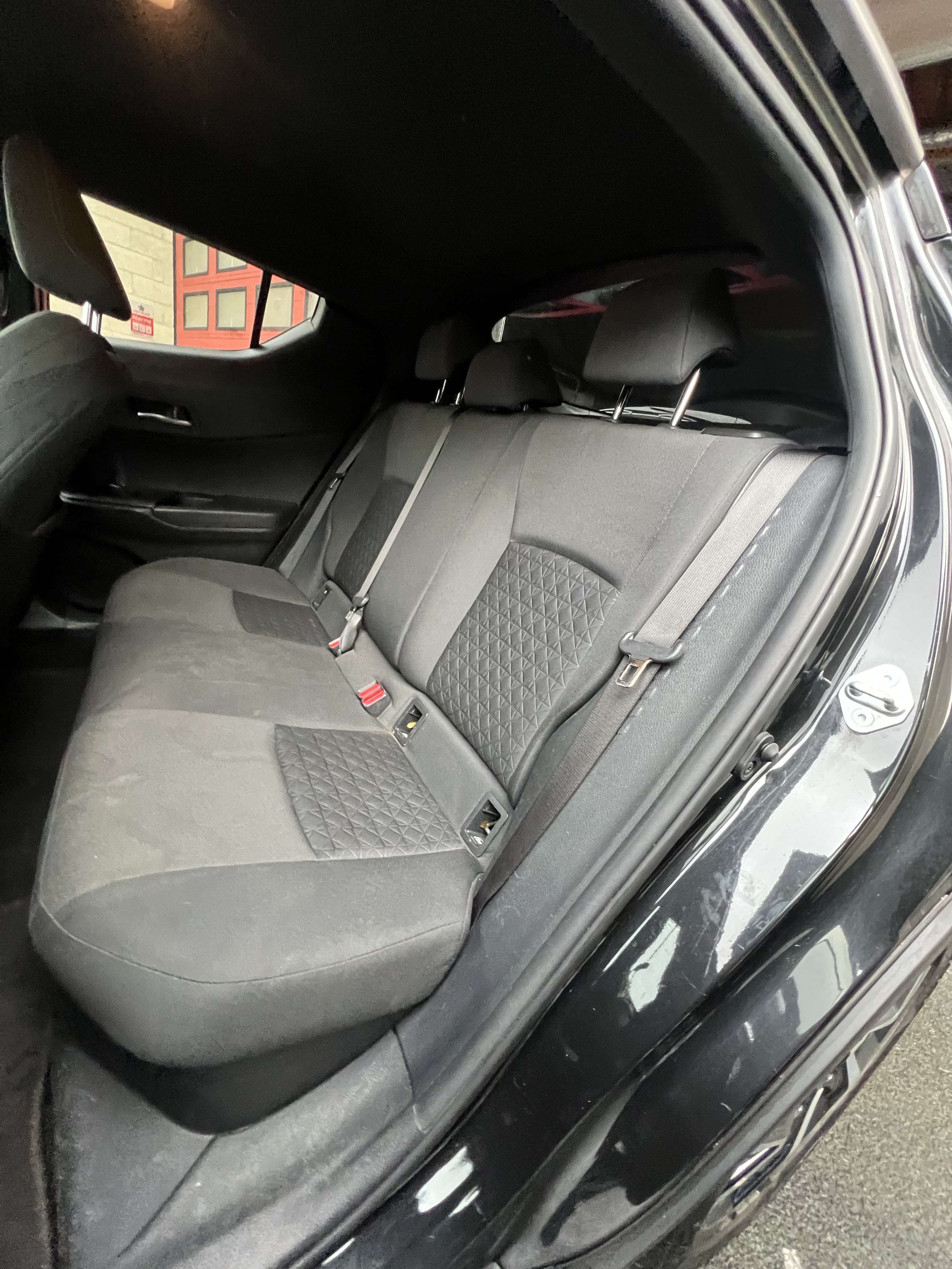 Toyota C-HR Hybrid 1.8i VVT-i C-Enter E-CVT +CAR-PASS +CAMÉRA