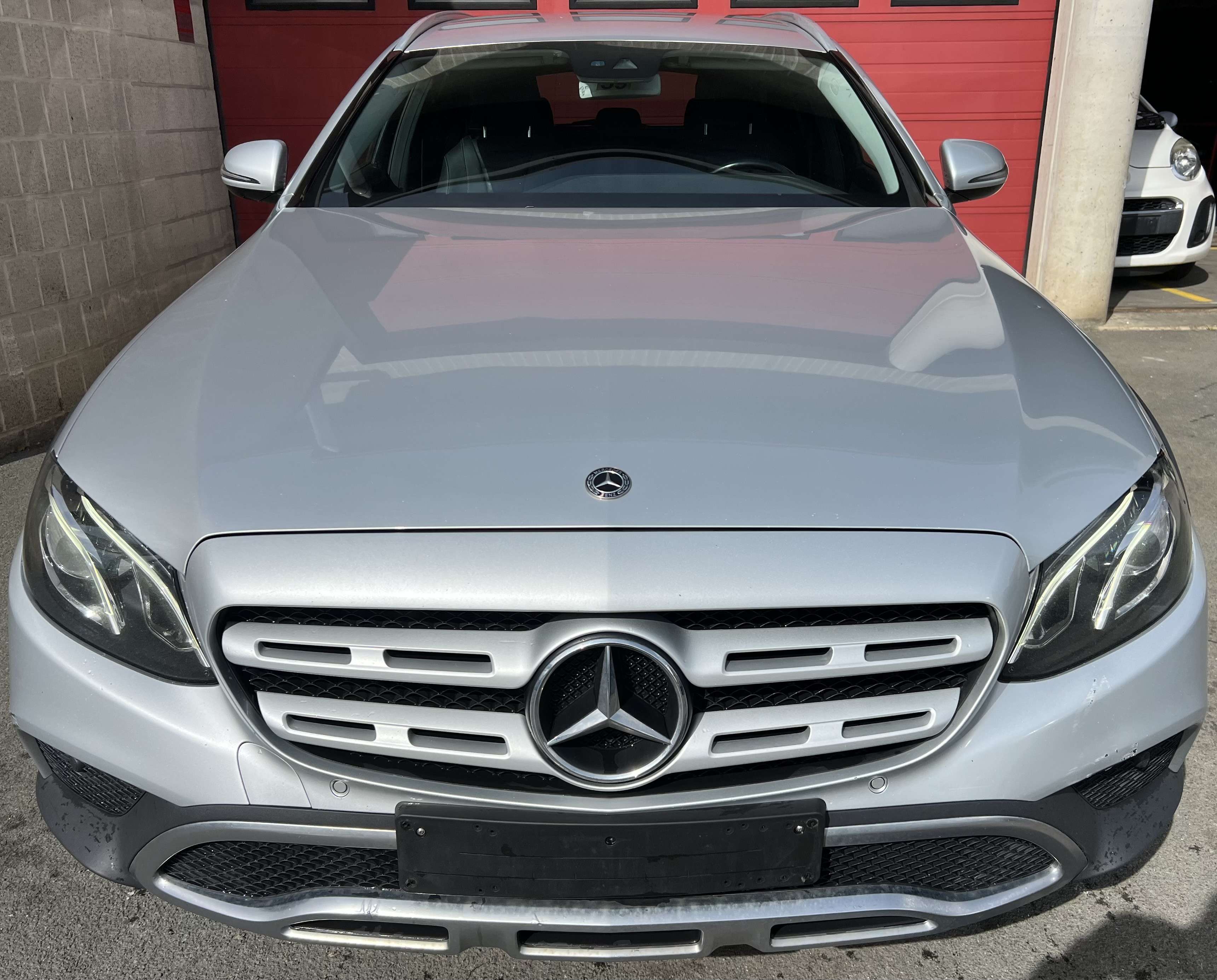 Mercedes-Benz E 220 d 4-Matic ( 15.495 € HTVA ) CAMÉRA + NAVI