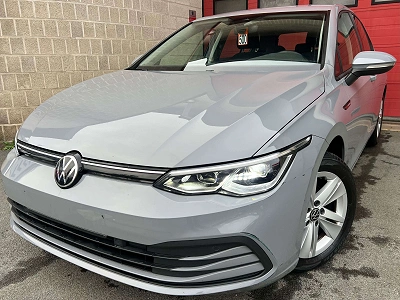 Volkswagen Golf 2.0 SCR TDi 1st Edition ( 15.619 € HTVA )