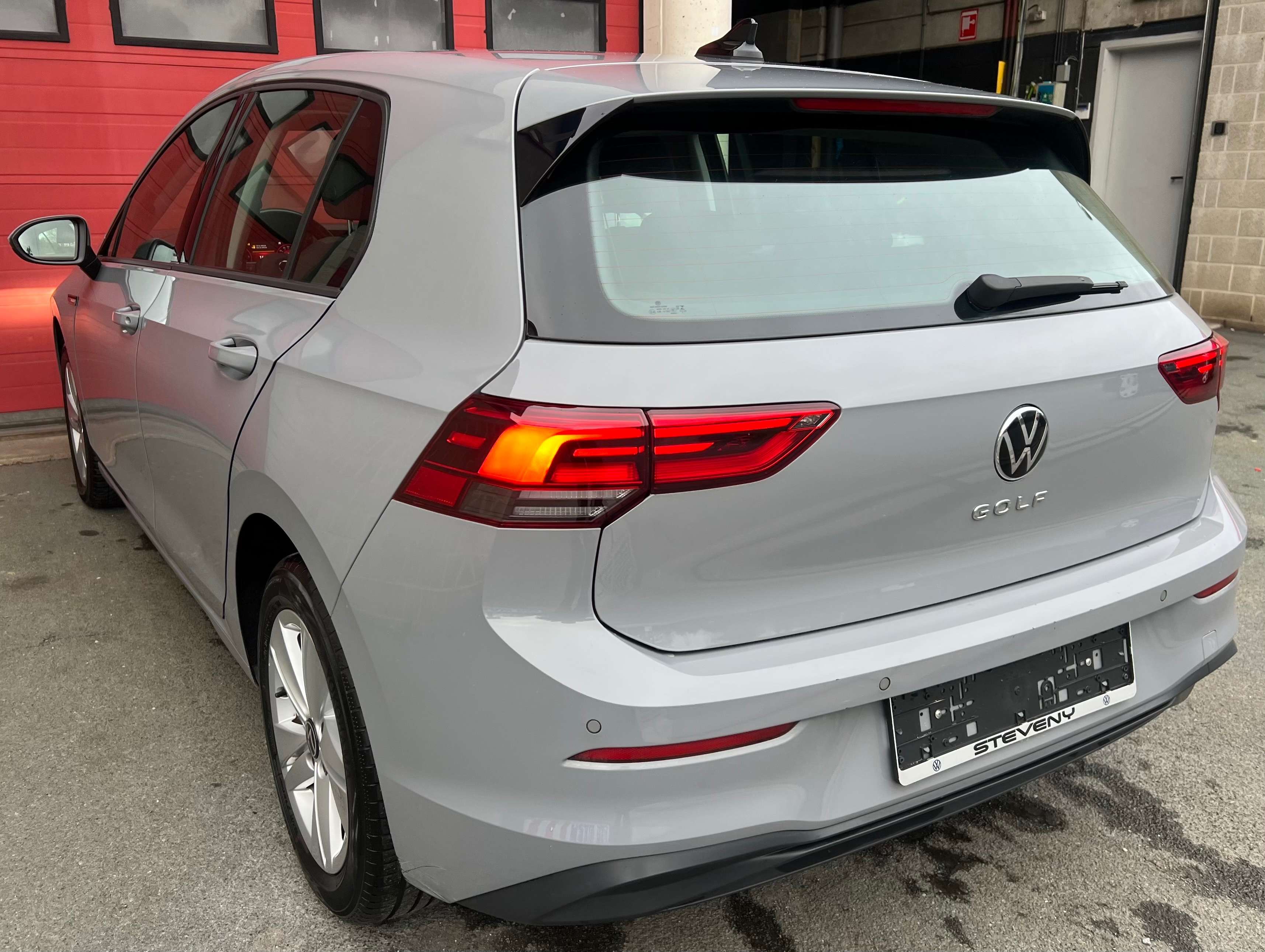 Volkswagen Golf 2.0 SCR TDi 1st Edition ( 15.619 € HTVA )