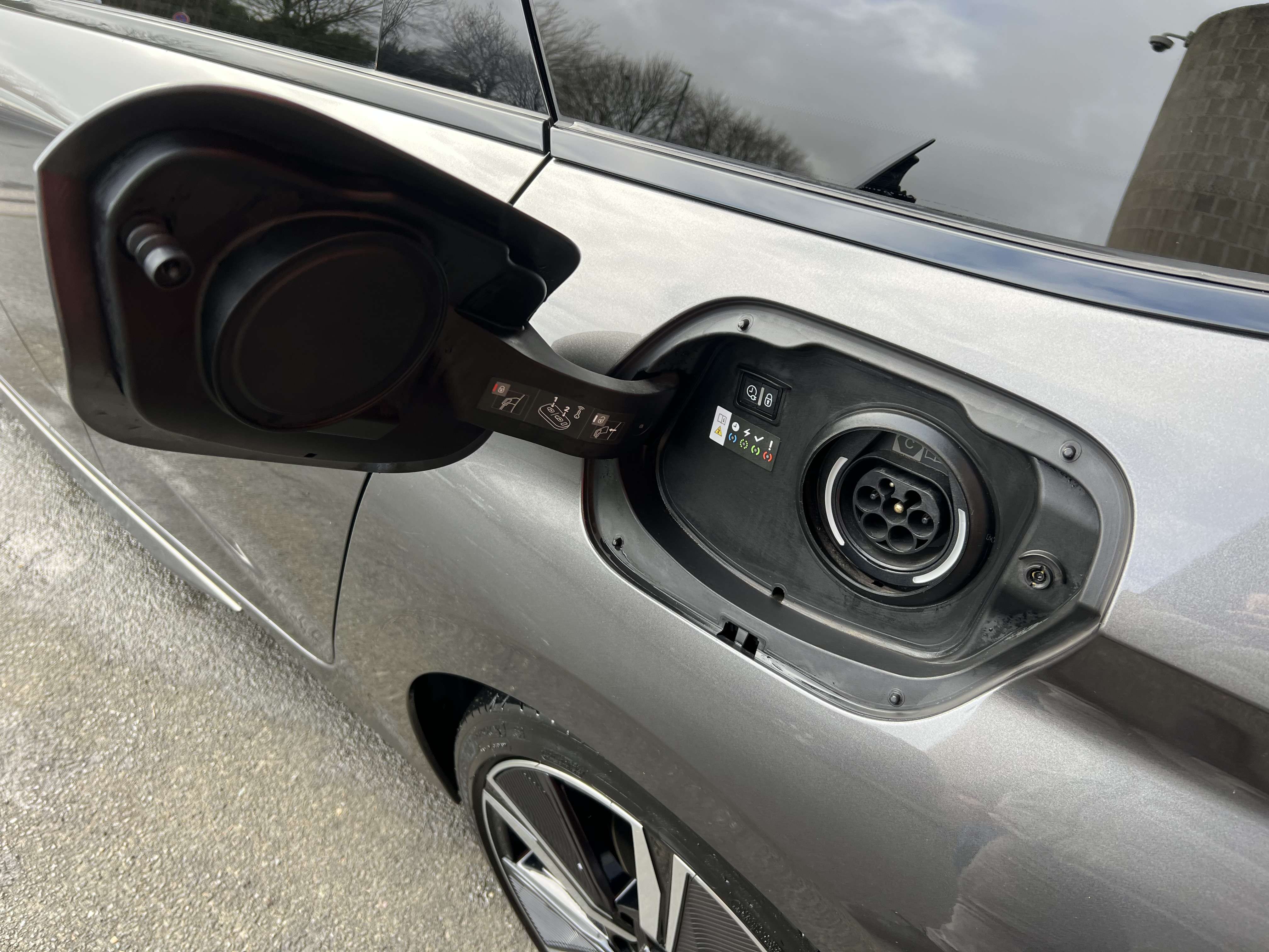 Peugeot 308 SW PHEV 1.6 GT Pack S ( 17.727 € HTVA )