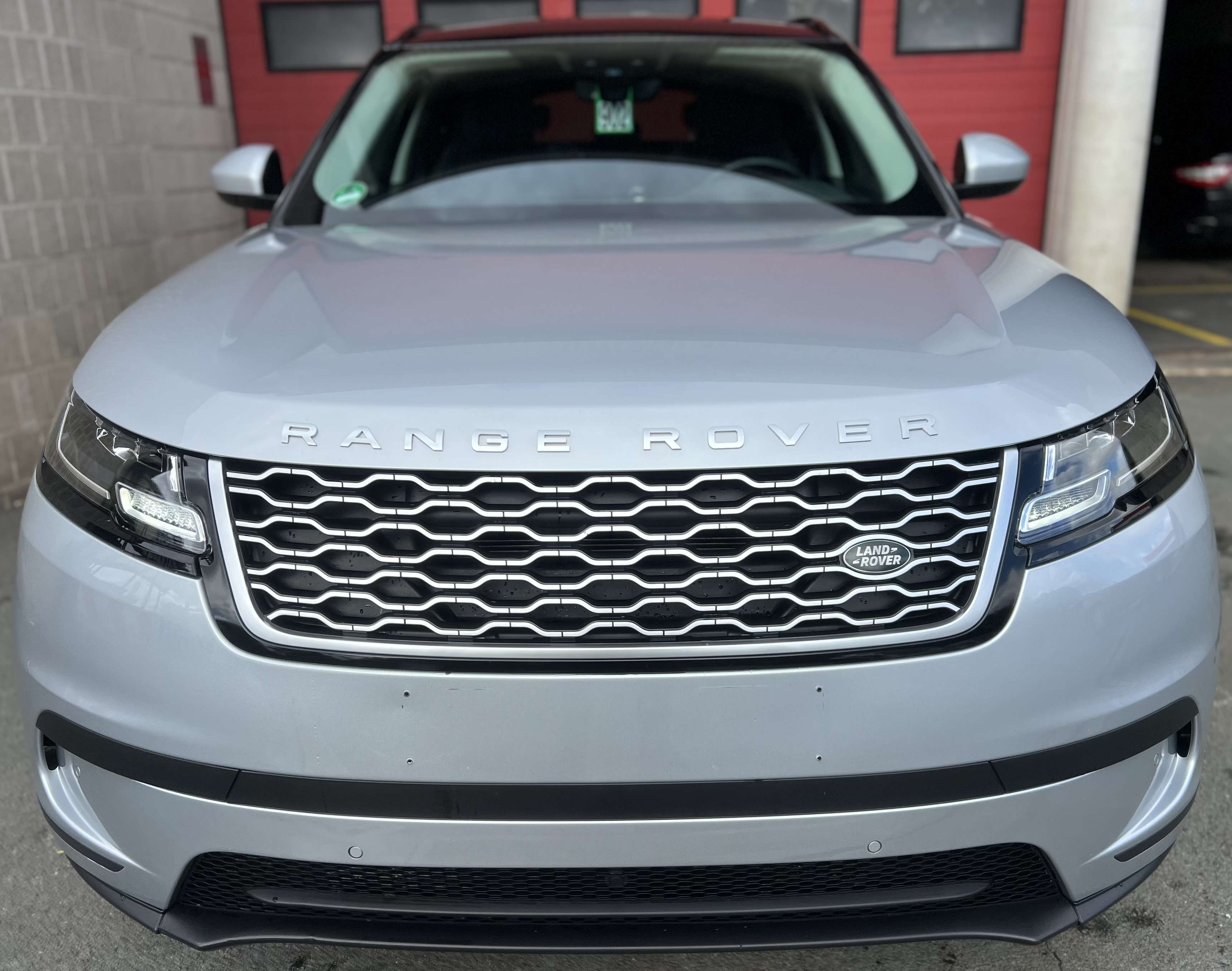 Land Rover Range Rover Velar 2.0 TD4 + CAR-PASS + CAMÉRA + NAVI + PANO
