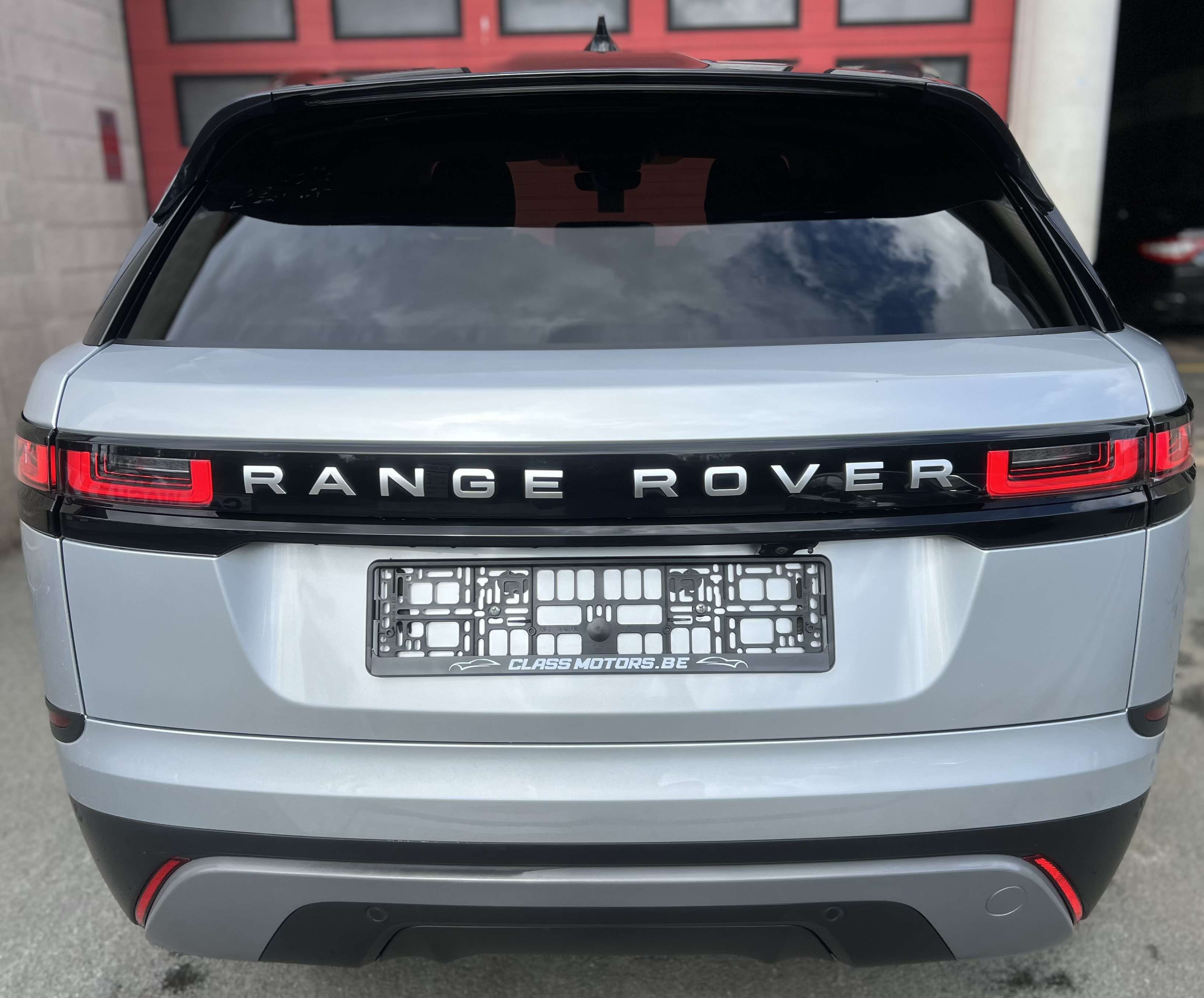 Land Rover Range Rover Velar 2.0 TD4 + CAR-PASS + CAMÉRA + NAVI + PANO