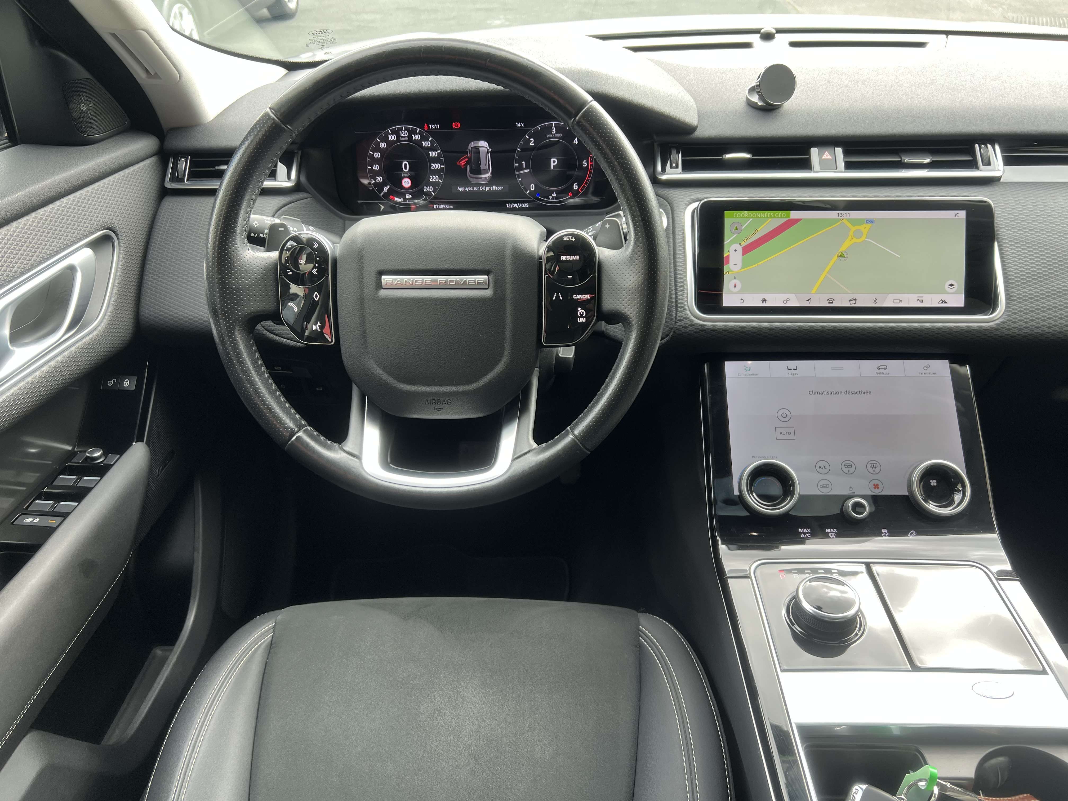 Land Rover Range Rover Velar 2.0 TD4 + CAR-PASS + CAMÉRA + NAVI + PANO