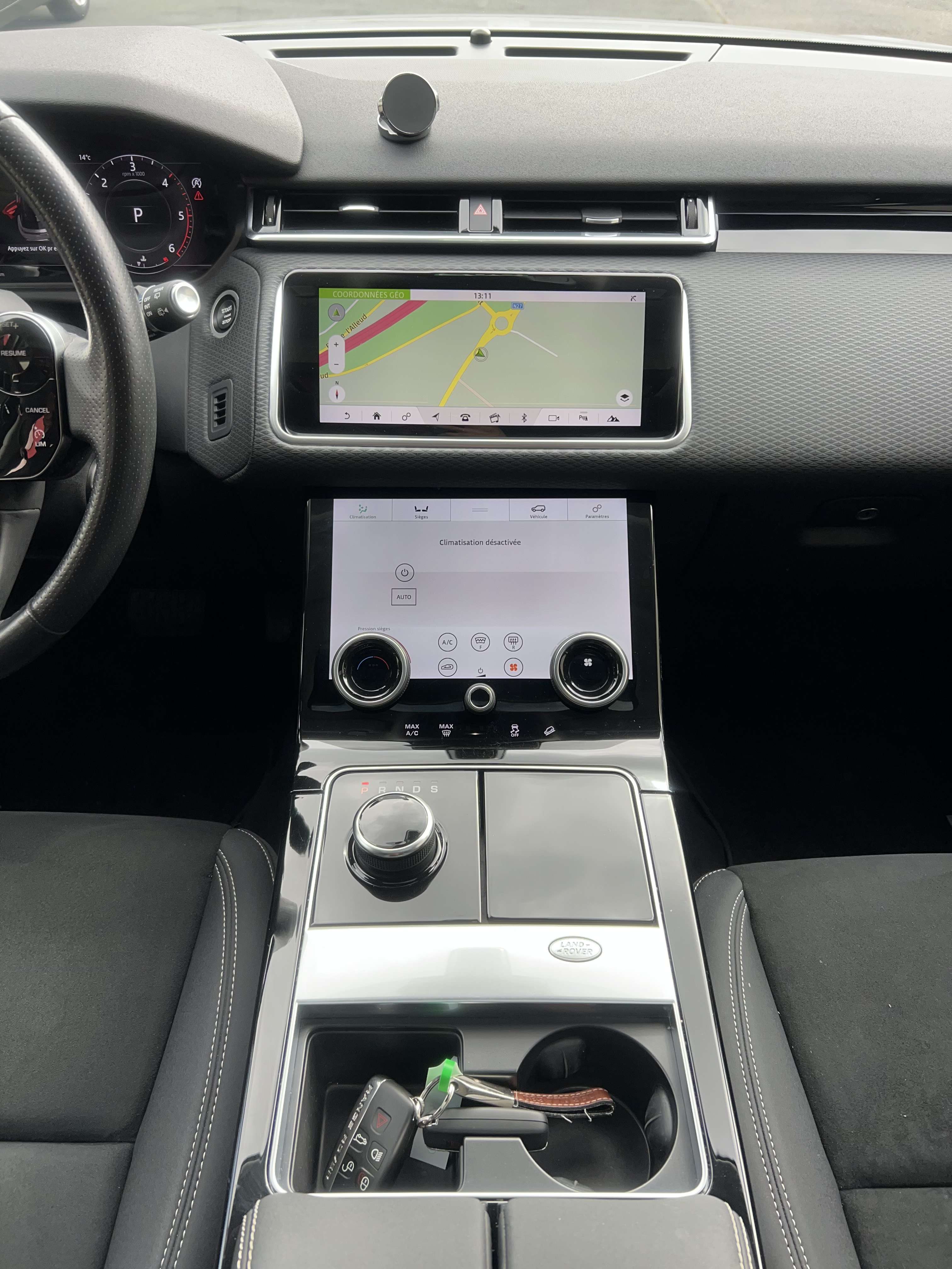 Land Rover Range Rover Velar 2.0 TD4 + CAR-PASS + CAMÉRA + NAVI + PANO