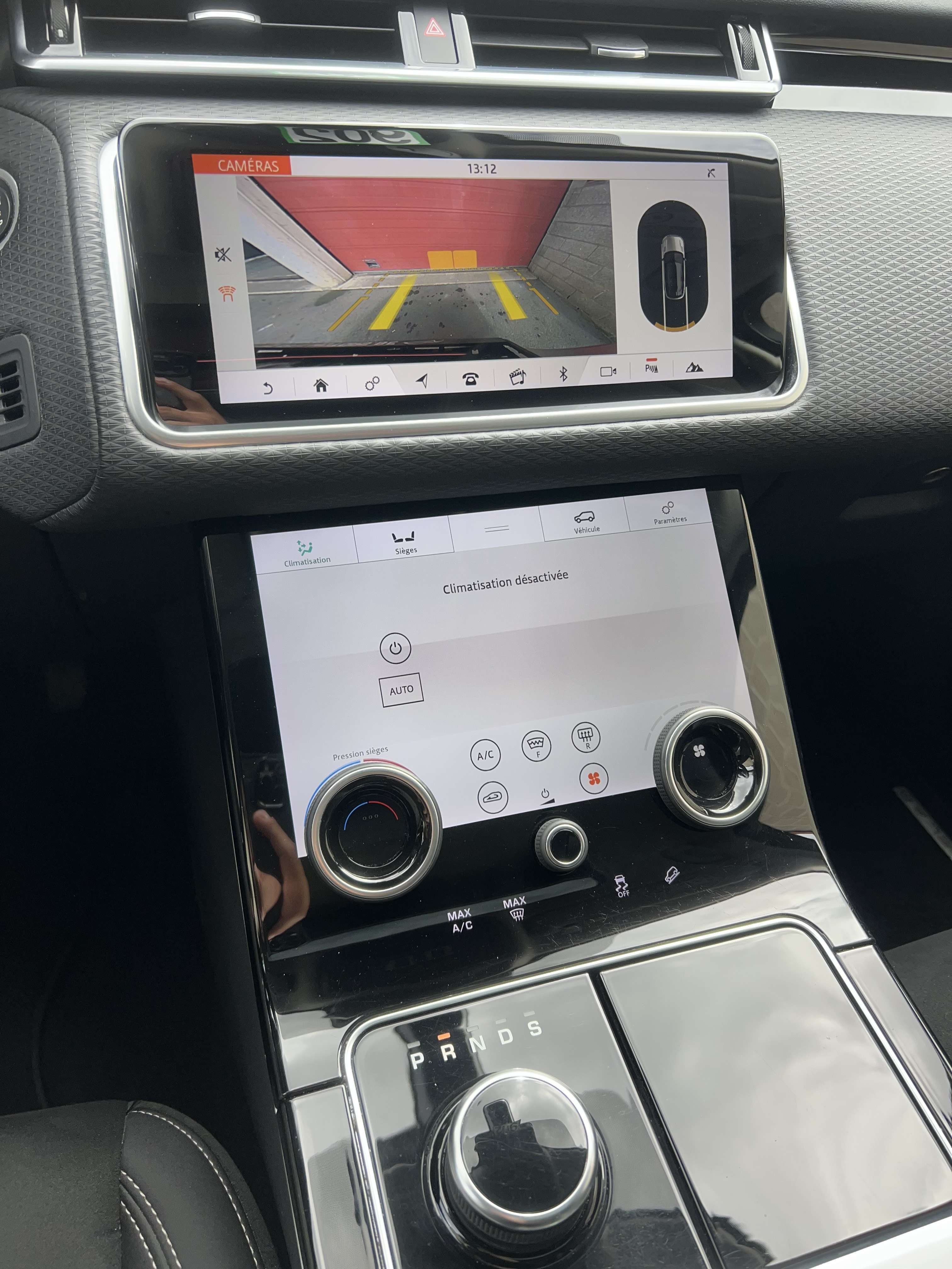Land Rover Range Rover Velar 2.0 TD4 + CAR-PASS + CAMÉRA + NAVI + PANO