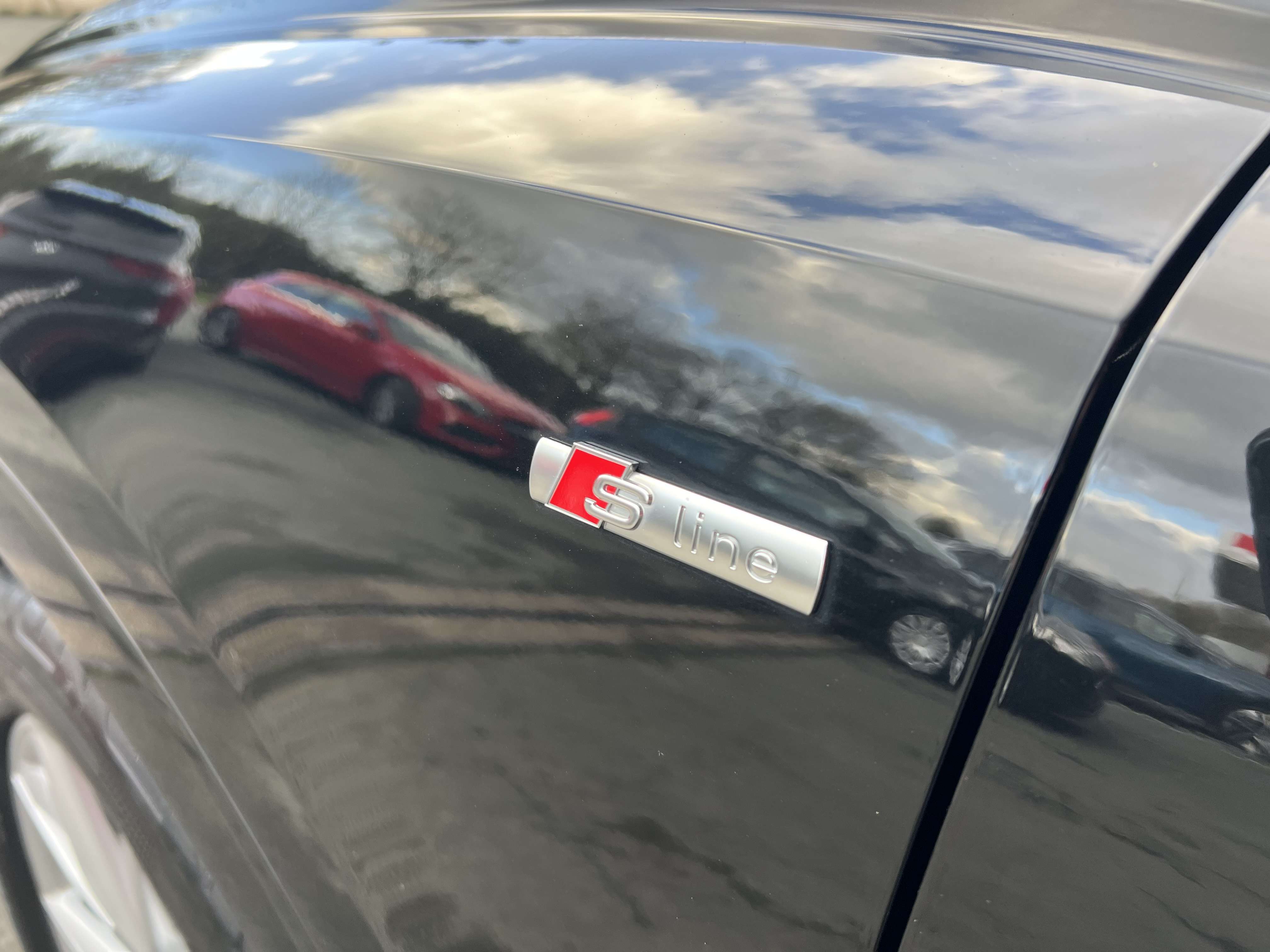 Audi Q3 TFSIe Attraction S tron +CAR-PASS +NAVI +GARANTIE