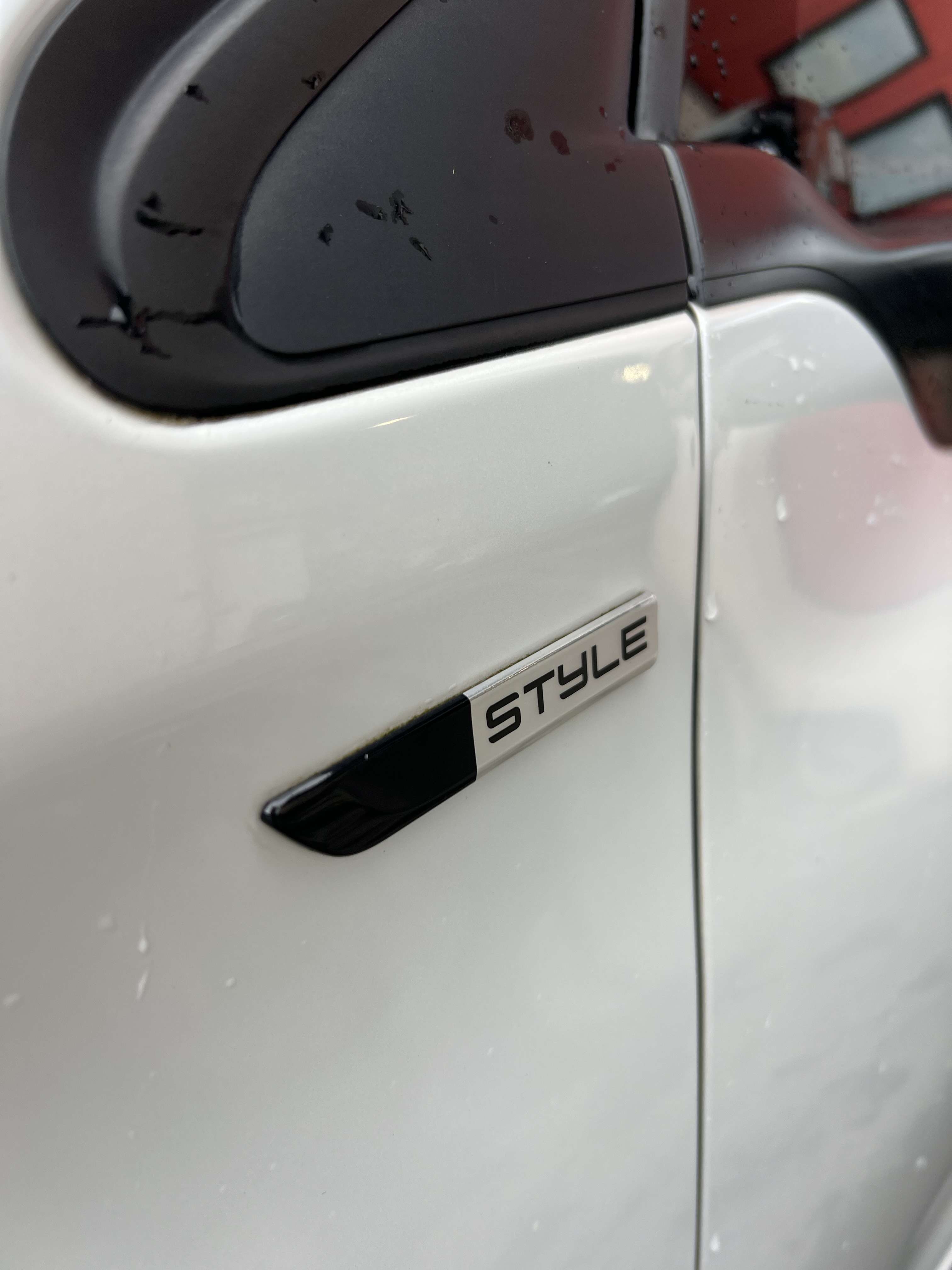 Peugeot 208 1.2i Style + CLIM + JANTE ALU + ÉCRAN