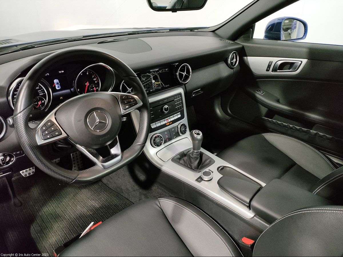 Mercedes-Benz SLC 180 1.6 |TOIT PANO| NAVI | CAPTEUR AV-AR | BLUETOOTH