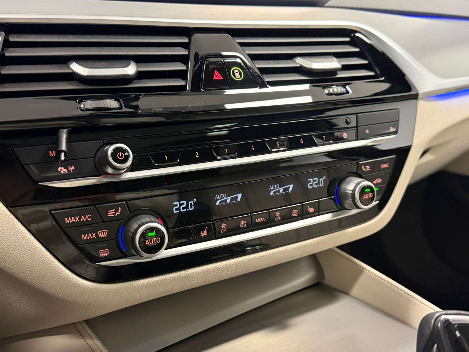 BMW 520 BOITE AUTO**GPS**CAMERA**LED**GARANTIE 12MOIS