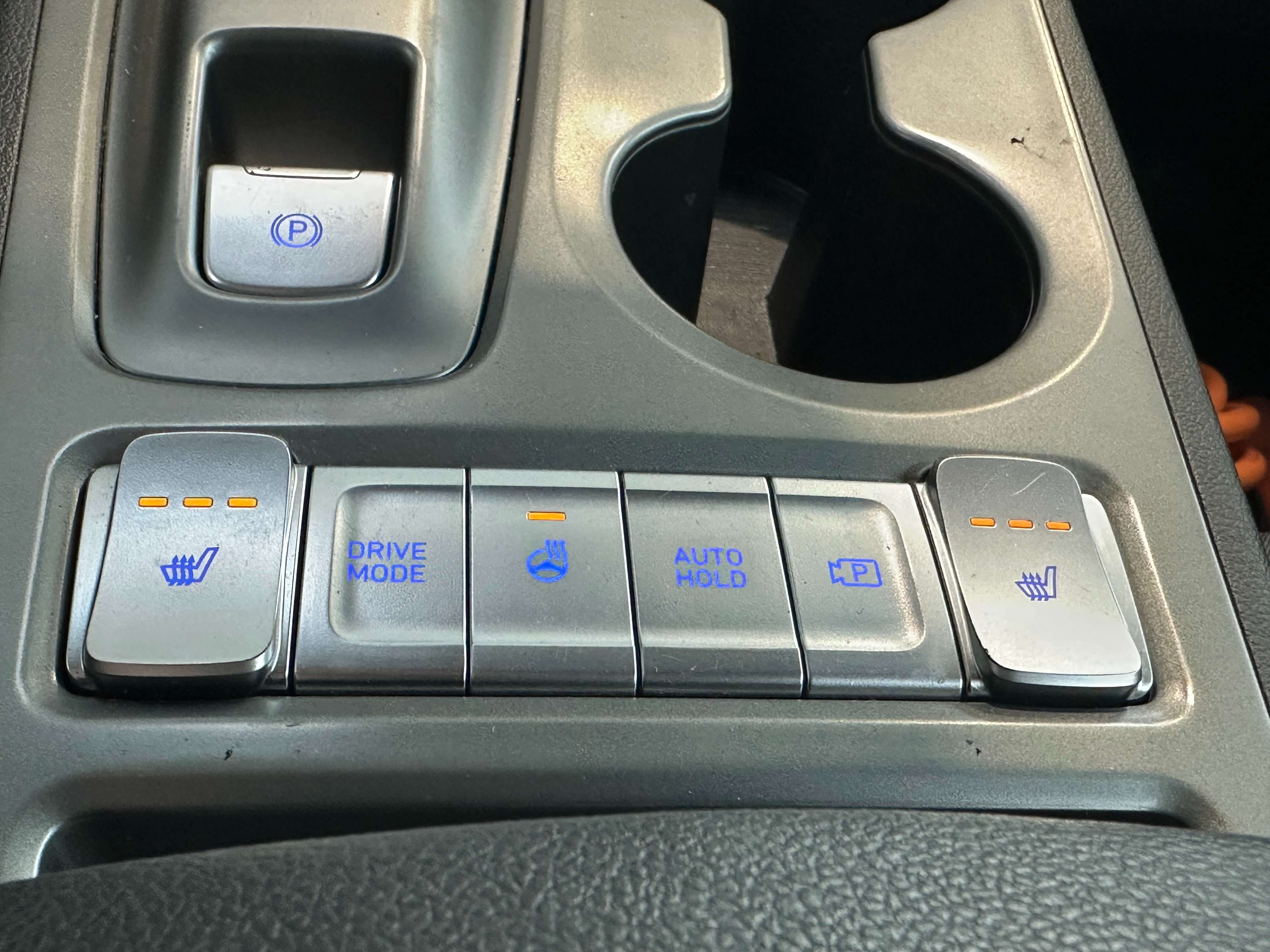 Hyundai KONA e-Kona 39.2 kWh Electric - Face lift mod 2022 / STUNTPRIJS 14662 + 21% BTW , GPS,CAMERA,