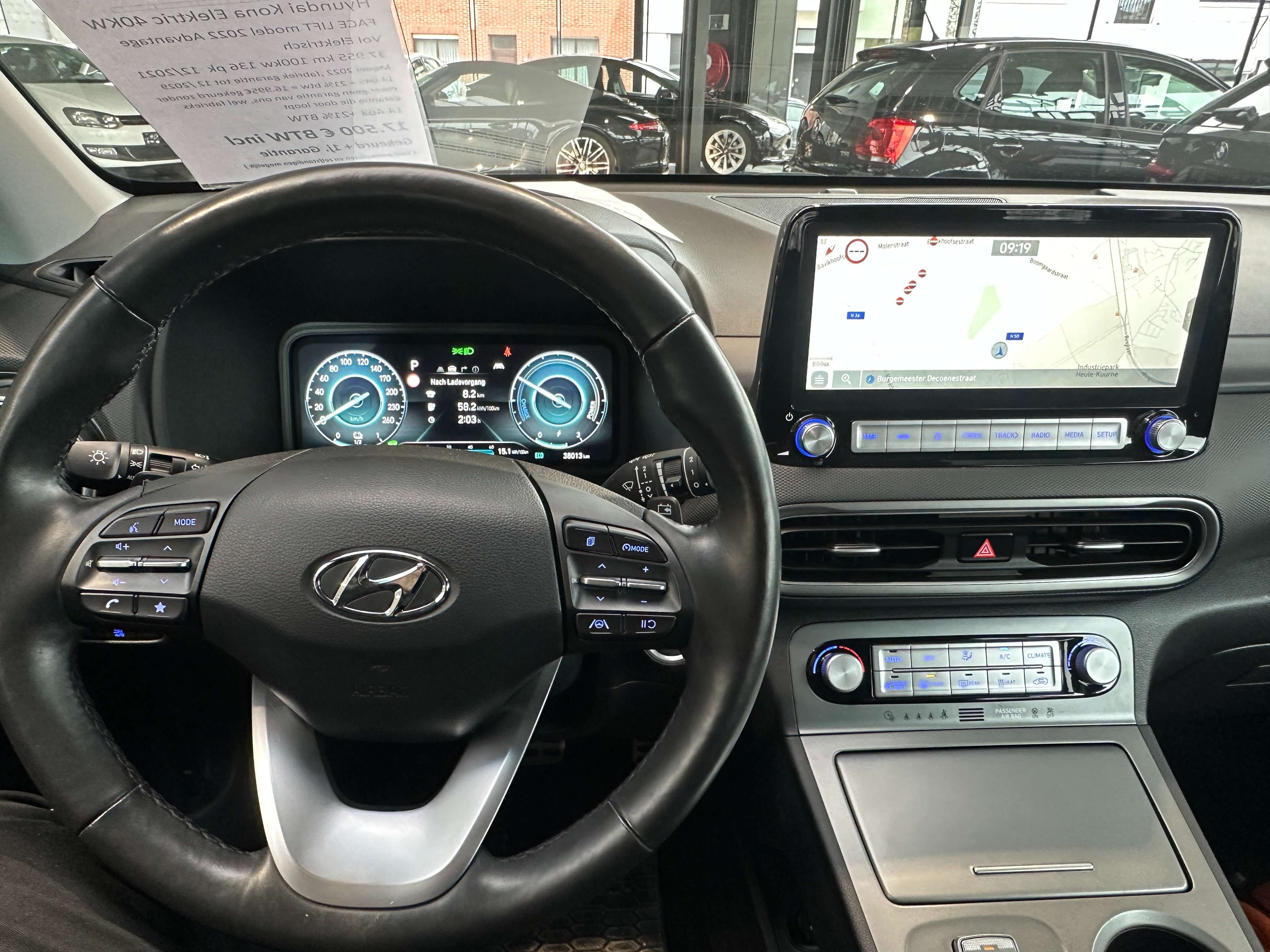 Hyundai KONA e-Kona 39.2 kWh Electric - Face lift mod 2022 / STUNTPRIJS 14662 + 21% BTW , GPS,CAMERA,