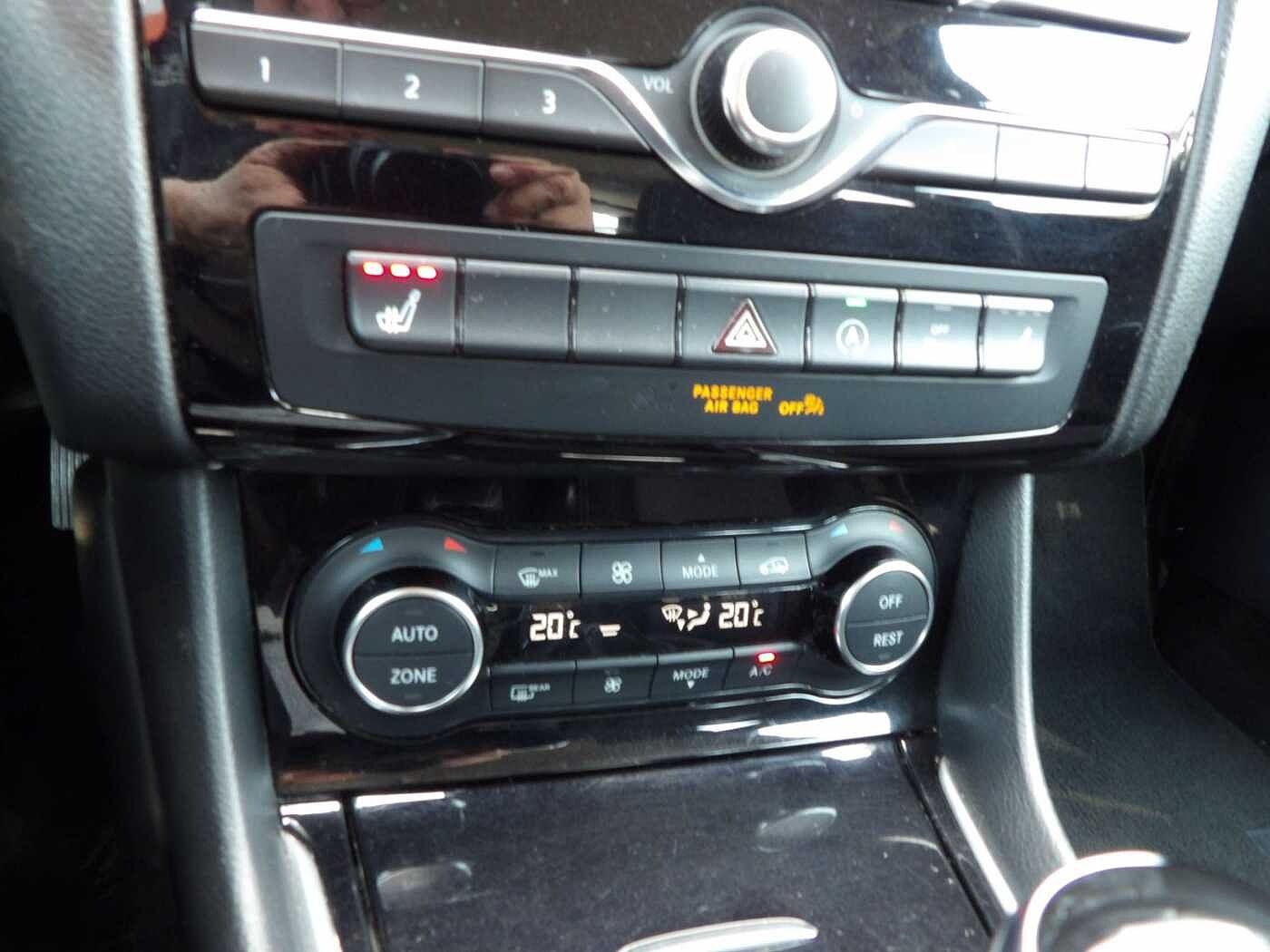 Infiniti Q30 Q30 1.5d Premium