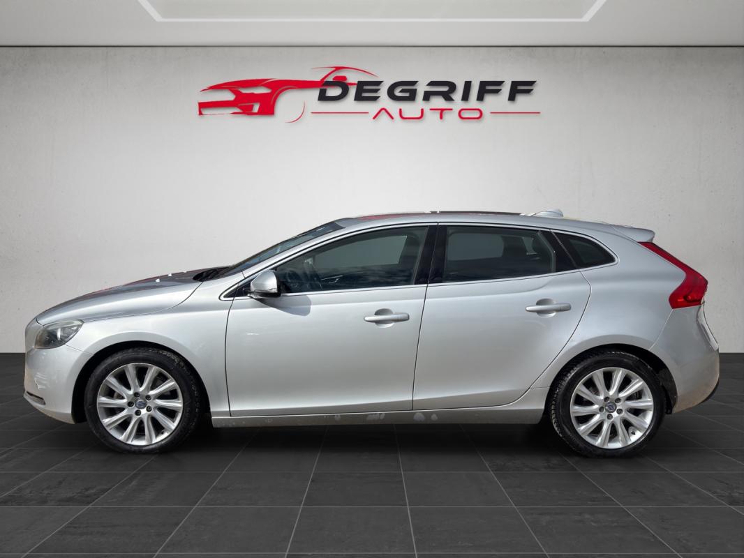 Volvo V40 D2 115 Summum Powershift A
