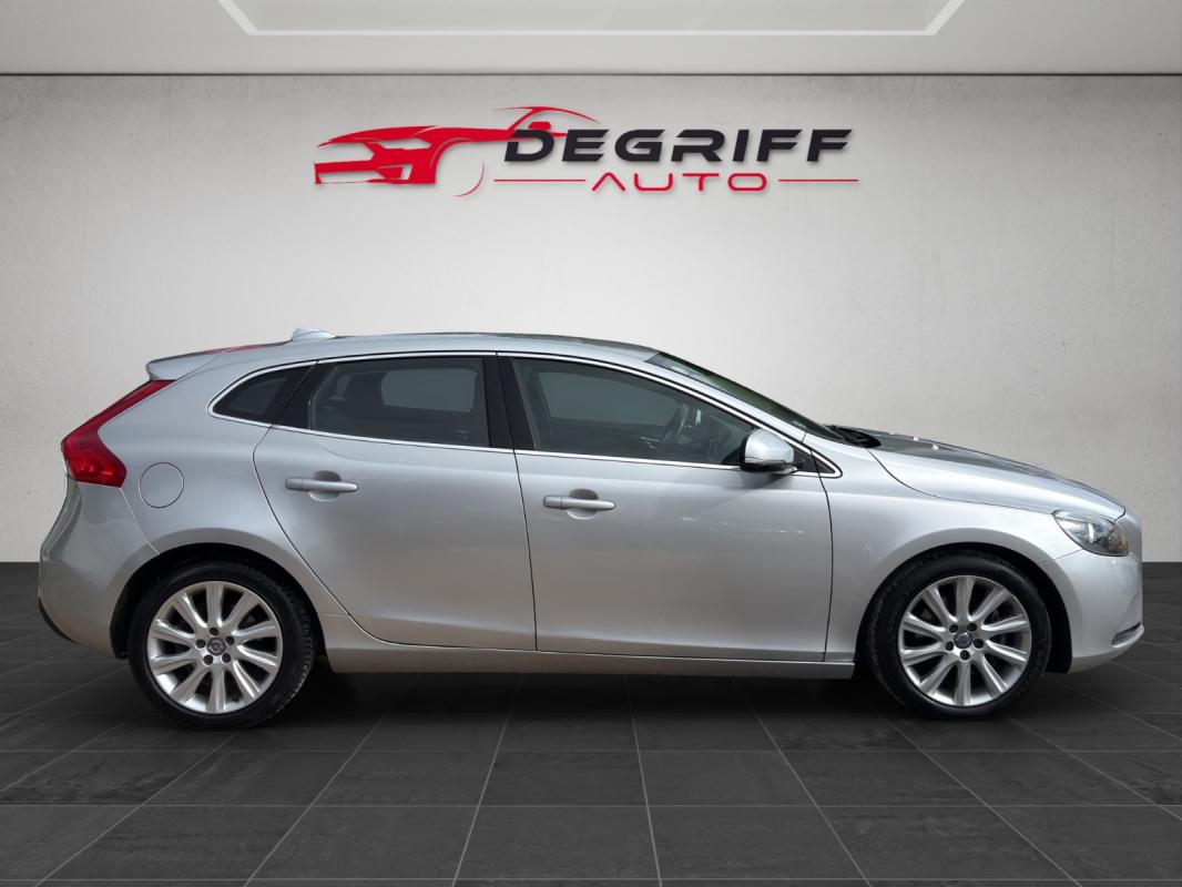 Volvo V40 D2 115 Summum Powershift A