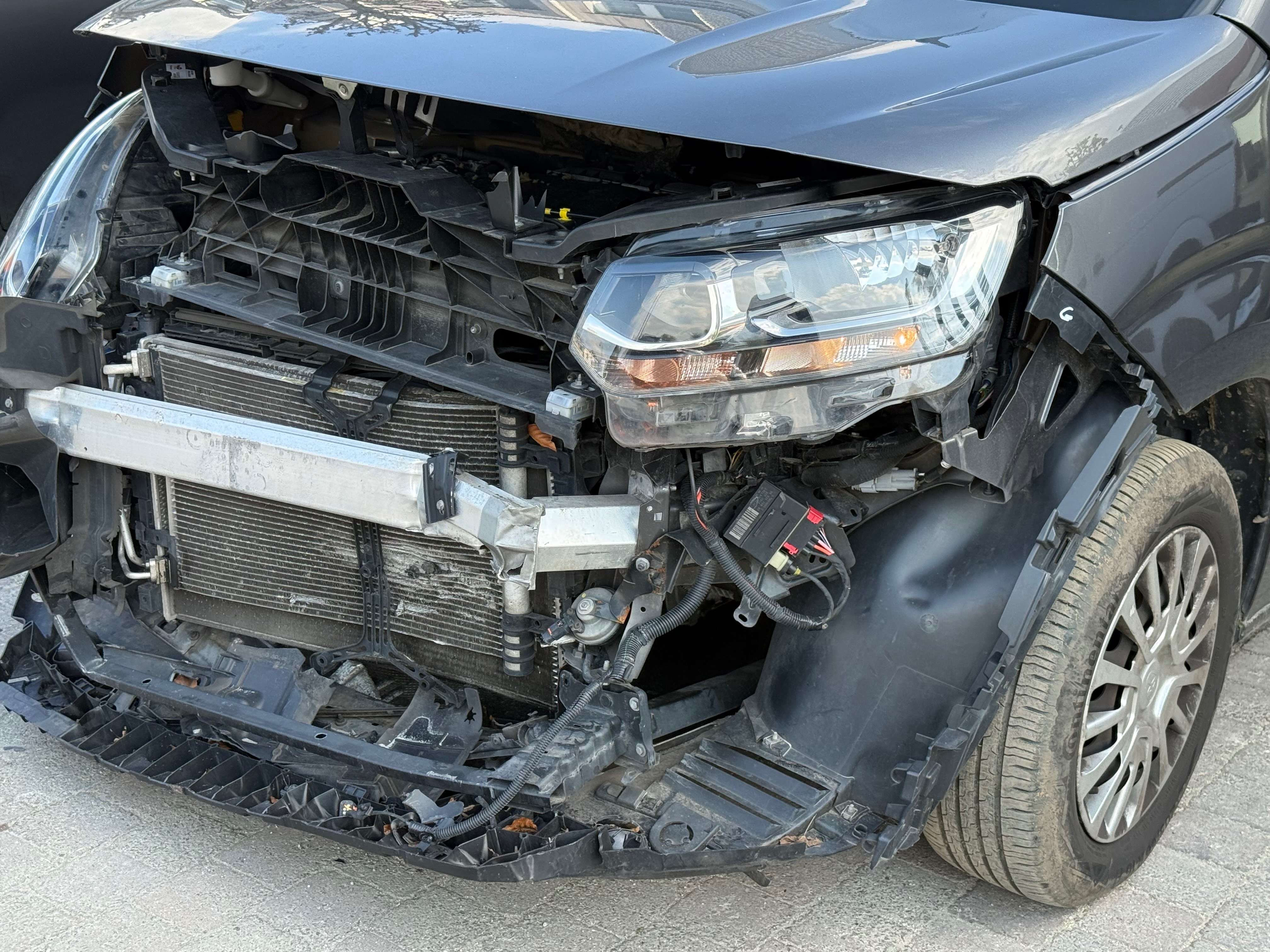 Toyota Proace City 1.5D 102PK |❗️SCHADEWAGEN❗️ACCIDENTÉE❗️
