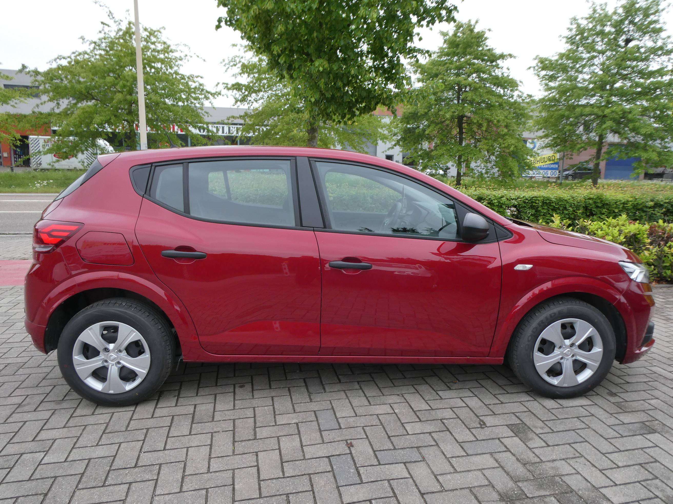 Dacia Sandero 1.0i ,Cruise, parkeersensoren achter, 1j Garantie
