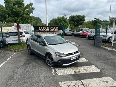 Volkswagen Polo V (2) 1.4 TDI 90 BLUEMOTION TECHNOLOGY 5CV CROSS POLO 5P