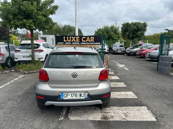 Volkswagen Polo V (2) 1.4 TDI 90 BLUEMOTION TECHNOLOGY 5CV CROSS POLO 5P