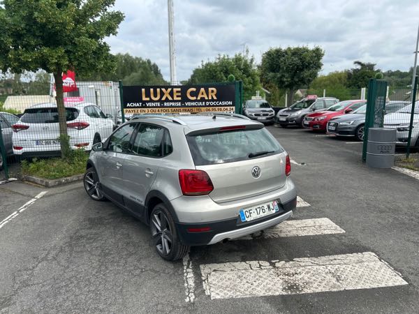 Volkswagen Polo V (2) 1.4 TDI 90 BLUEMOTION TECHNOLOGY 5CV CROSS POLO 5P