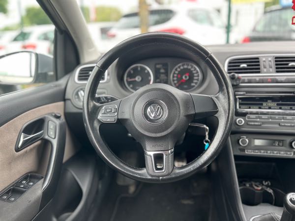 Volkswagen Polo V (2) 1.4 TDI 90 BLUEMOTION TECHNOLOGY 5CV CROSS POLO 5P