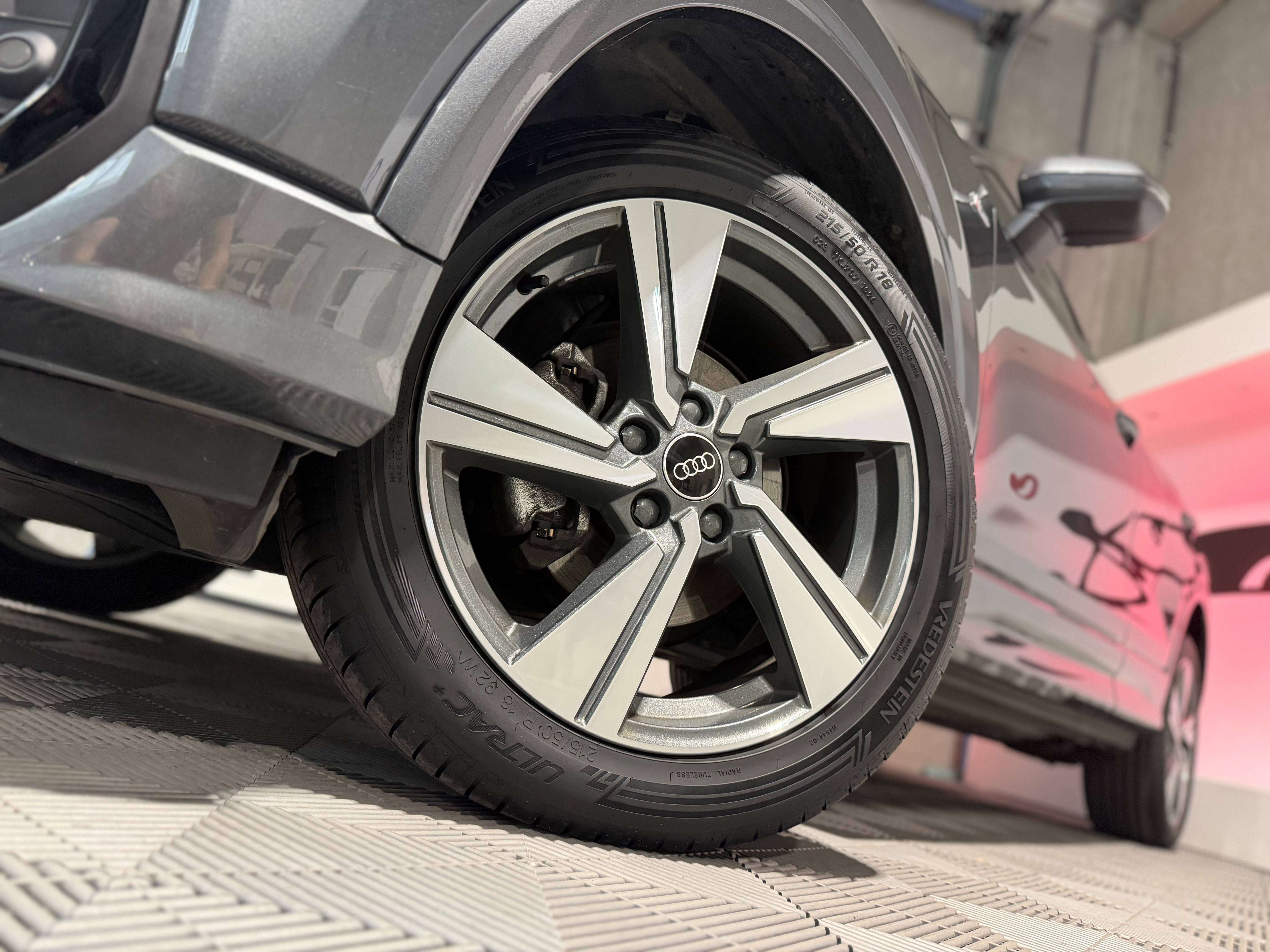 Audi Q2 35TFSI S-LINE, S-TRONIC, Camera, Car-Play, Virtual Cockpit