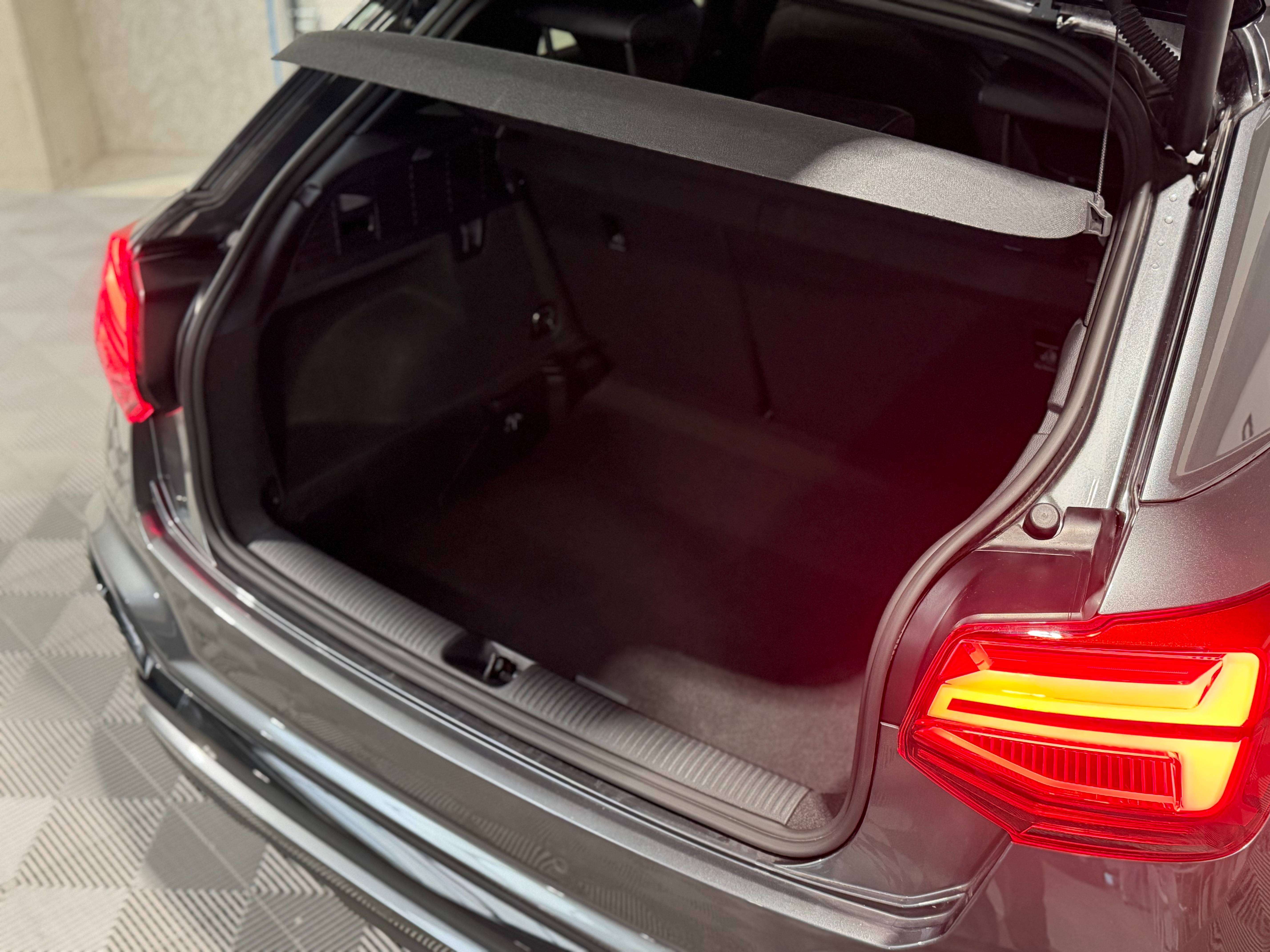 Audi Q2 35TFSI S-LINE, S-TRONIC, Camera, Car-Play, Virtual Cockpit