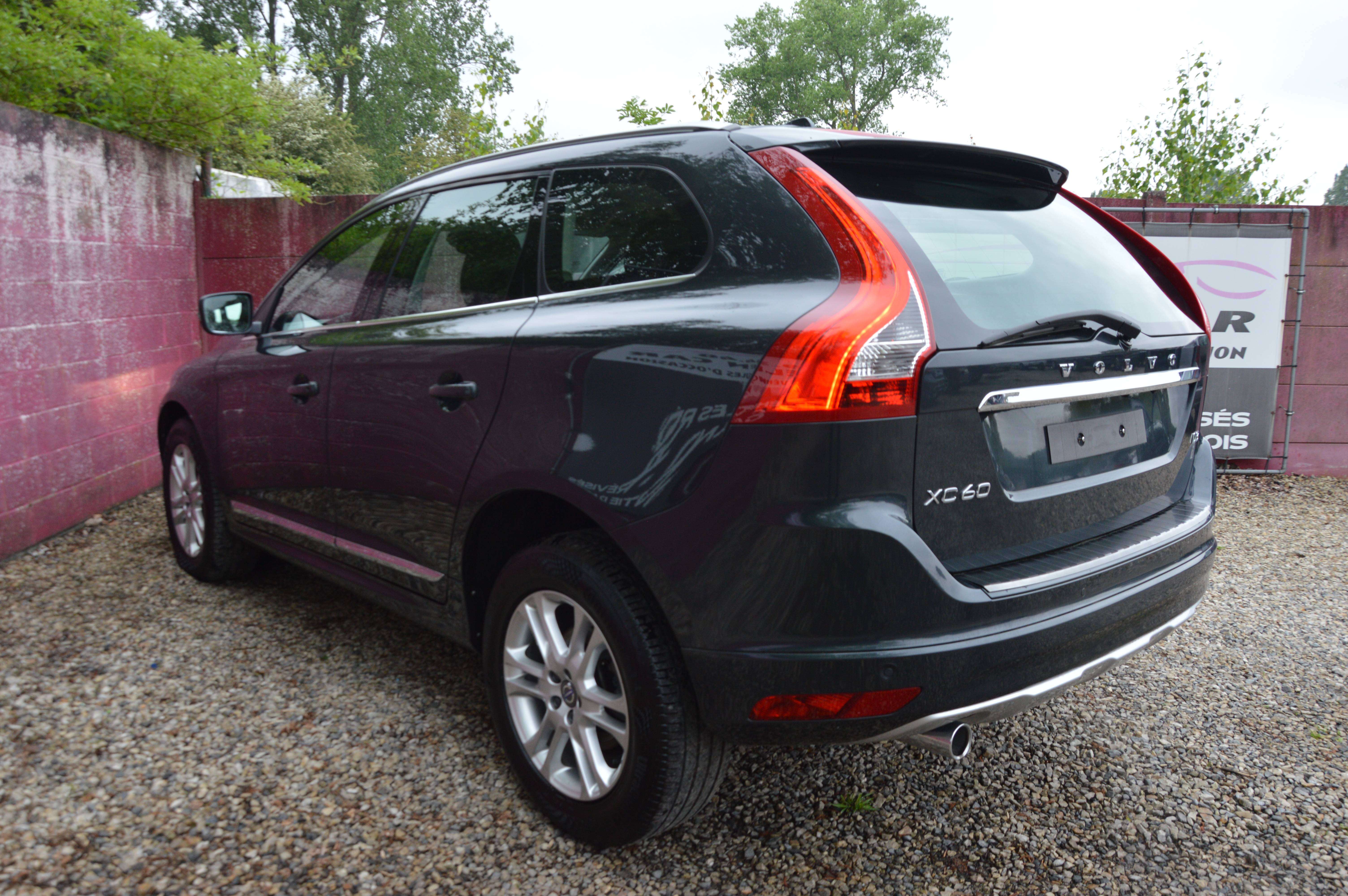 Volvo XC60 2.0 D3 Momentum NAV CAM CLIM CRUIS 63.421KM