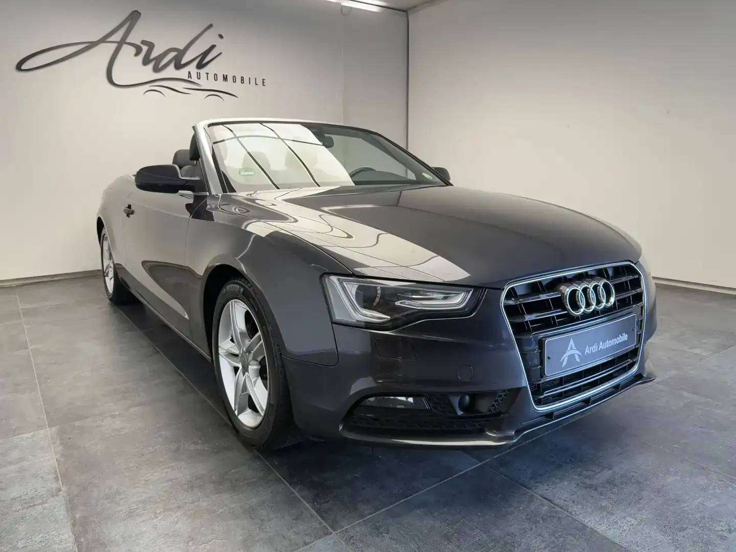 Audi A5 Cabriolet 2.0 TDi *XENON*CAMERA*1ER PROPRIO*GARANTIE*