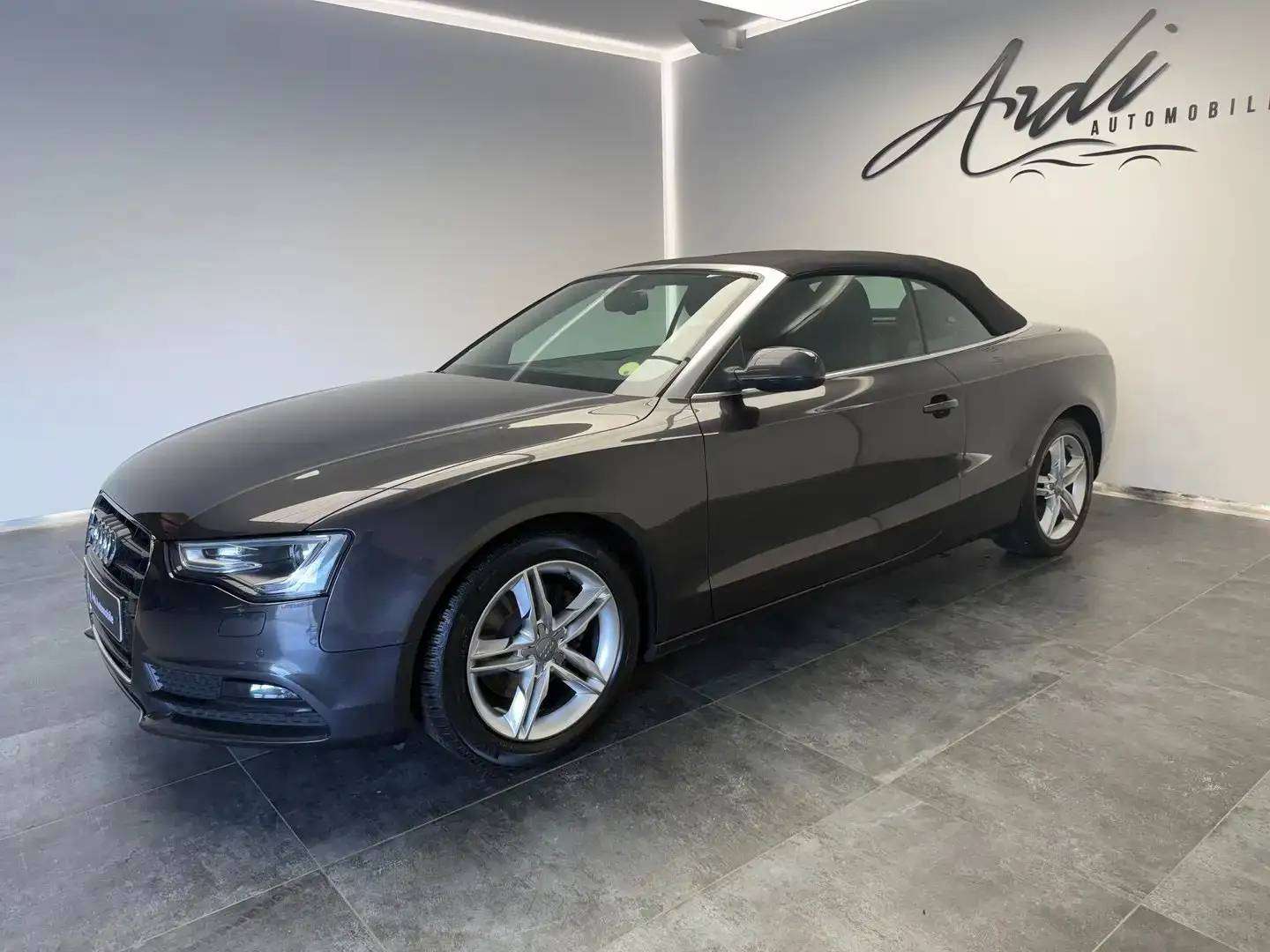 Audi A5 Cabriolet 2.0 TDi *XENON*CAMERA*1ER PROPRIO*GARANTIE*