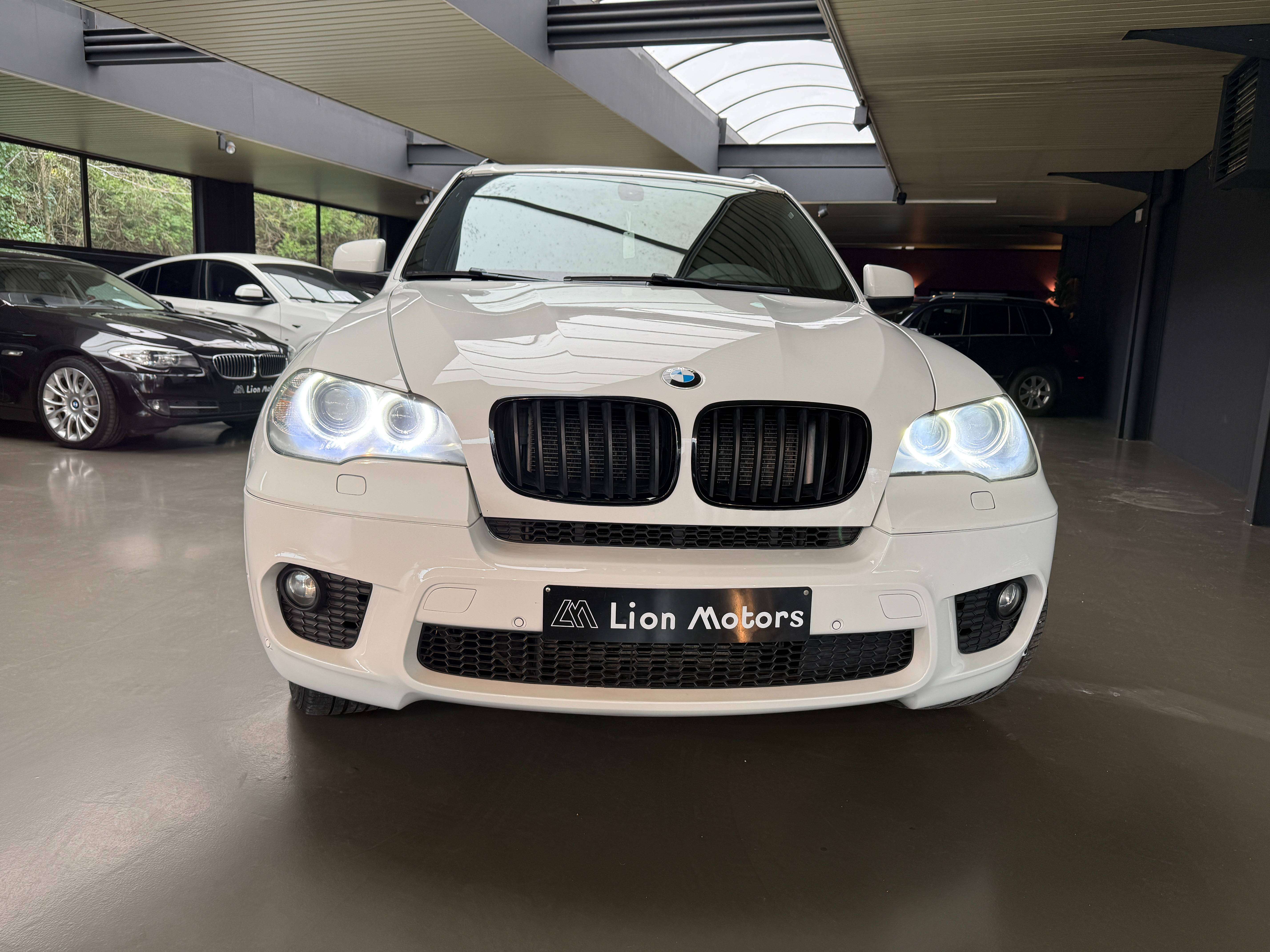 BMW X5 3.0 dA xDrive30 M-SPORT*LEDER*GPS*CAMERA*PANODAK