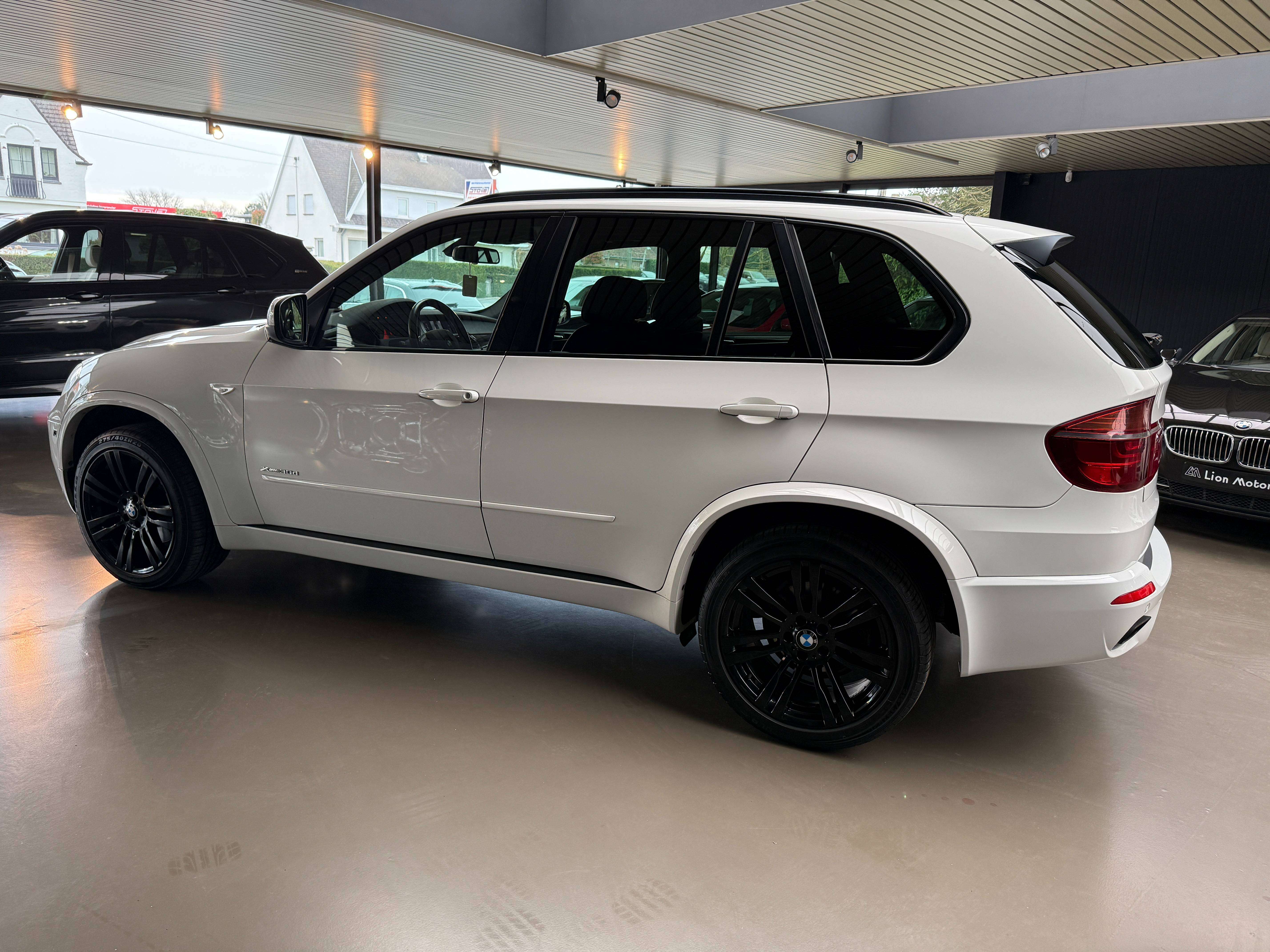 BMW X5 3.0 dA xDrive30 M-SPORT*LEDER*GPS*CAMERA*PANODAK
