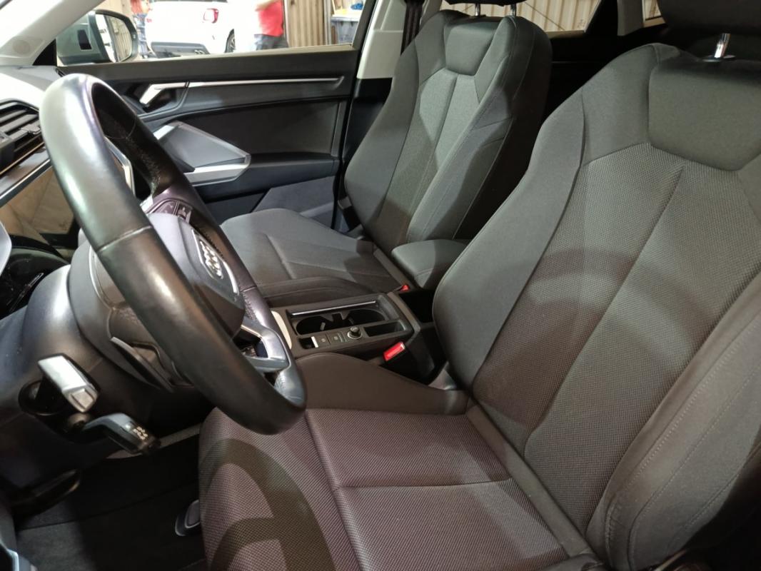 Audi Q3 45 TFSI E 245 S tronic BUSINESS LINE
