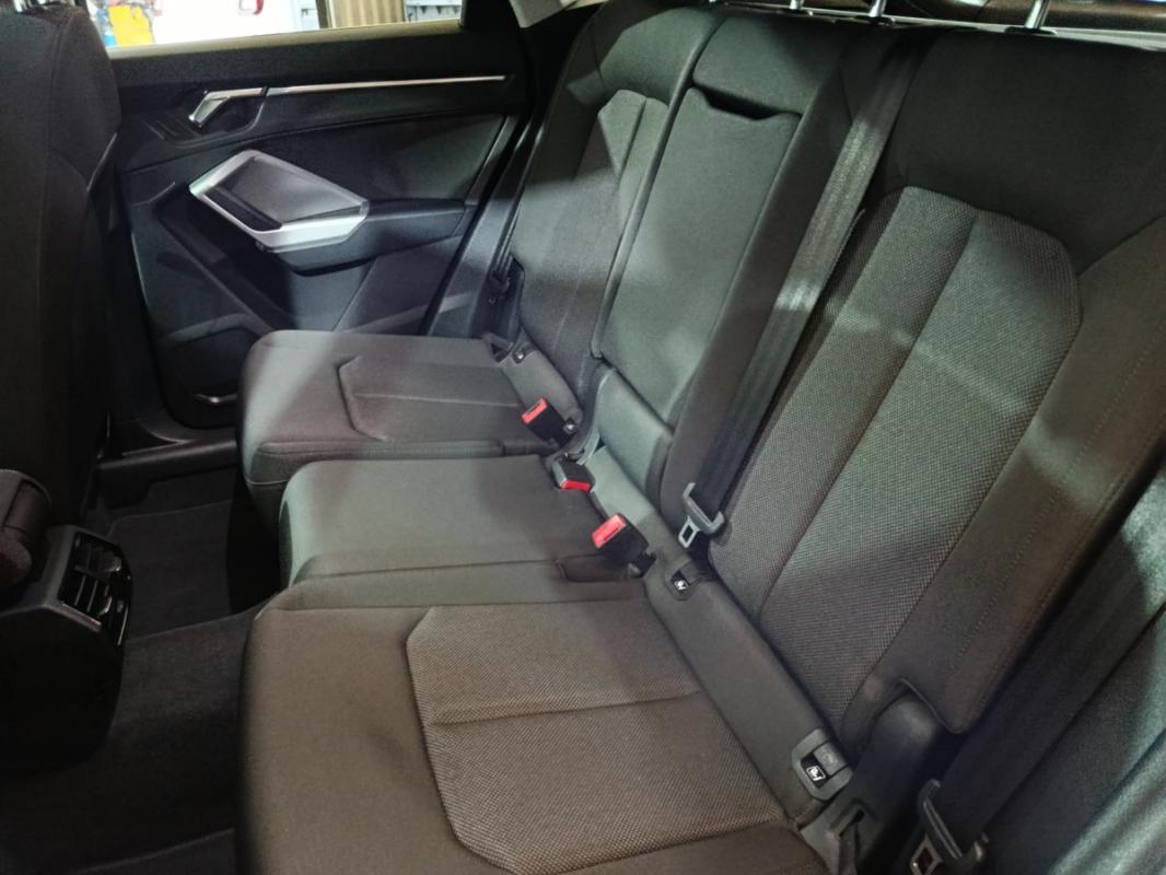 Audi Q3 45 TFSI E 245 S tronic BUSINESS LINE