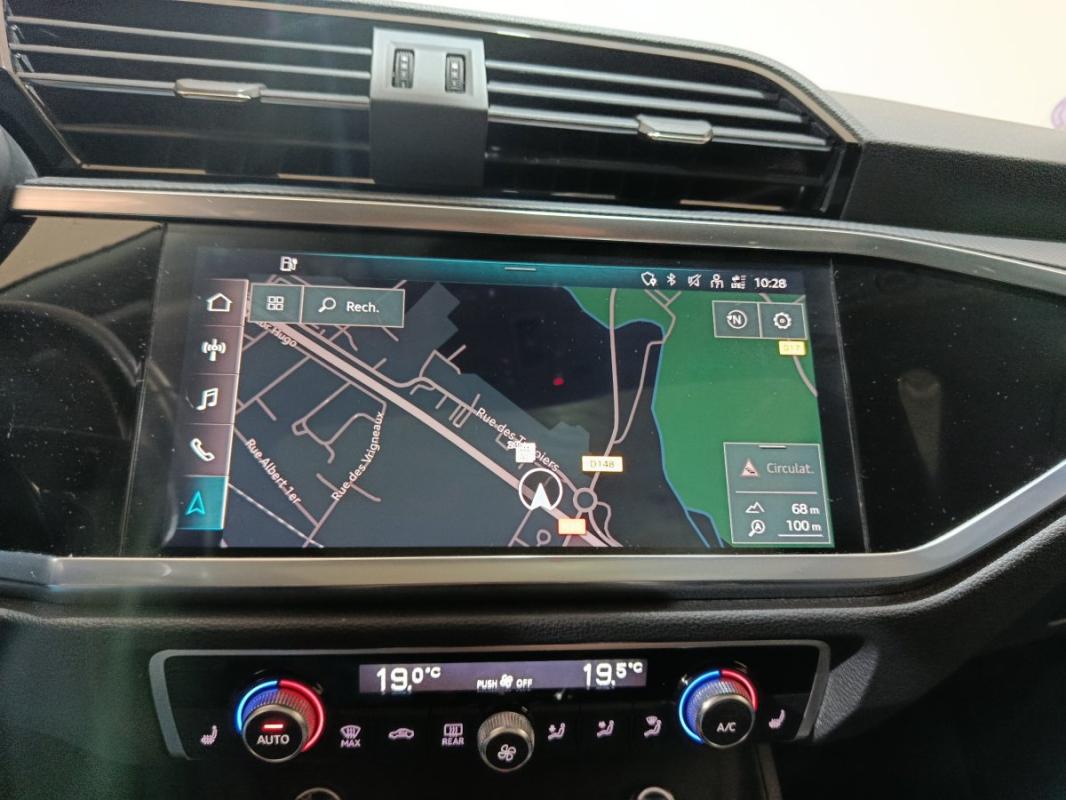 Audi Q3 45 TFSI E 245 S tronic BUSINESS LINE