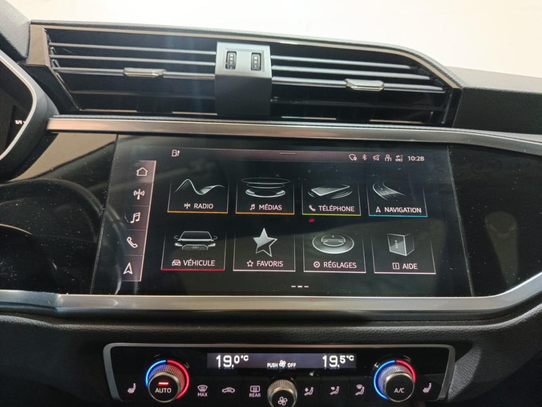 Audi Q3 45 TFSI E 245 S tronic BUSINESS LINE