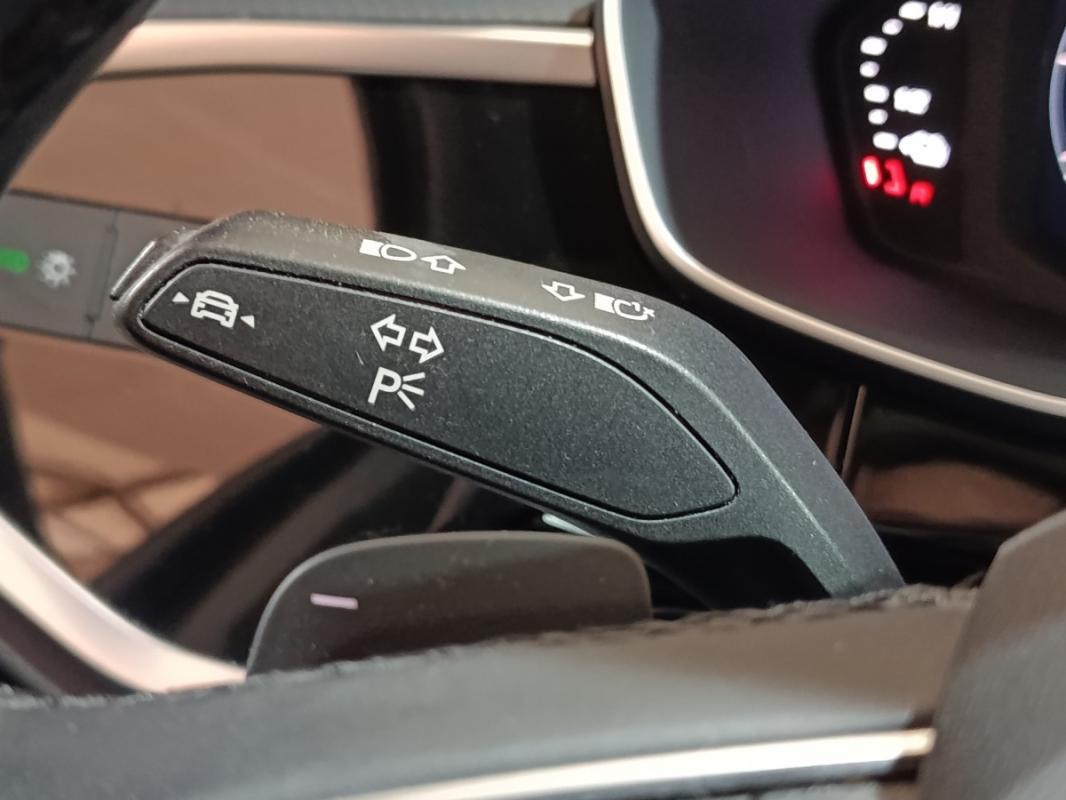 Audi Q3 45 TFSI E 245 S tronic BUSINESS LINE
