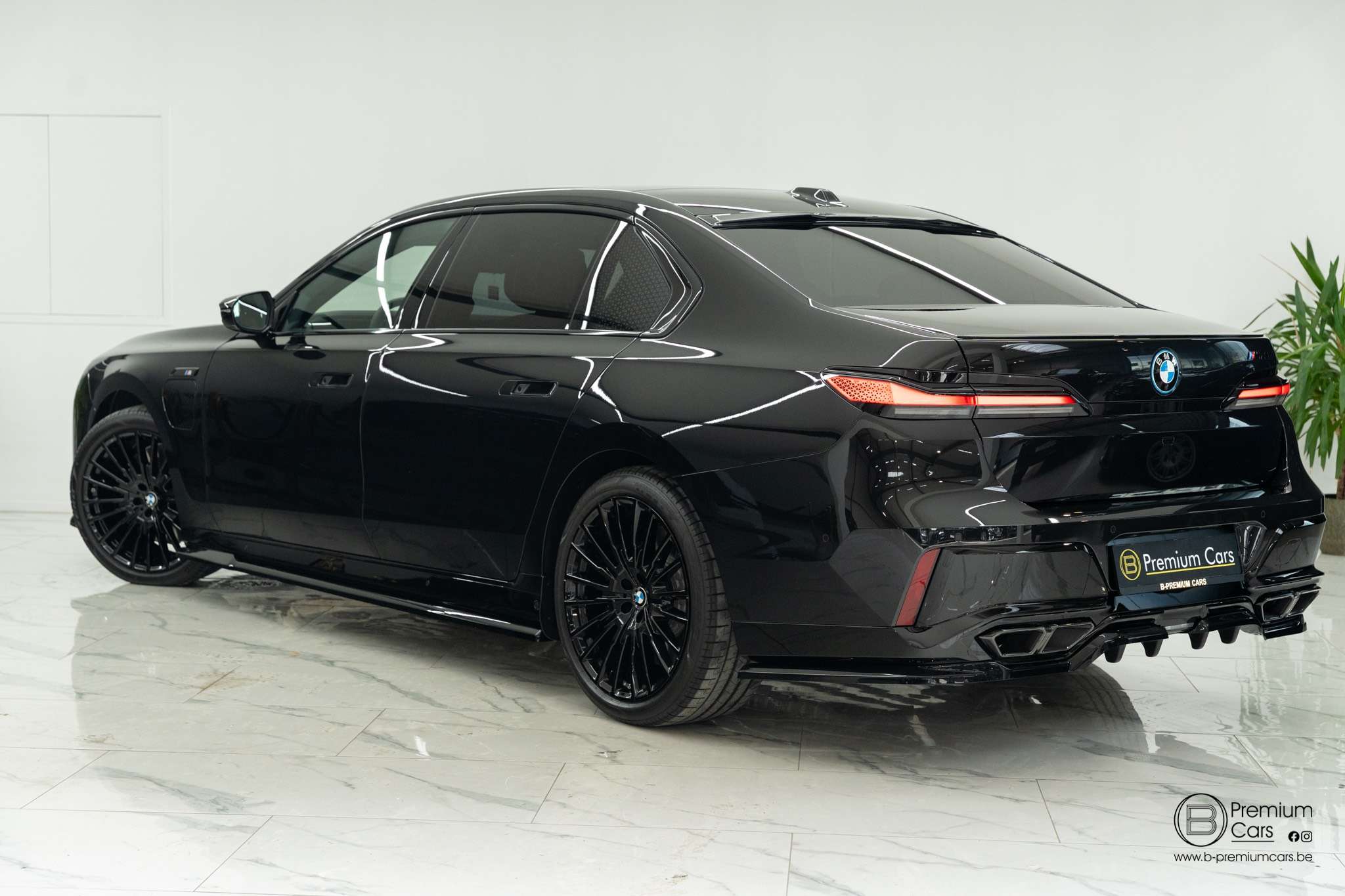 BMW 760 e M xDrive Individual! Bodykit! FULL OPTIONS