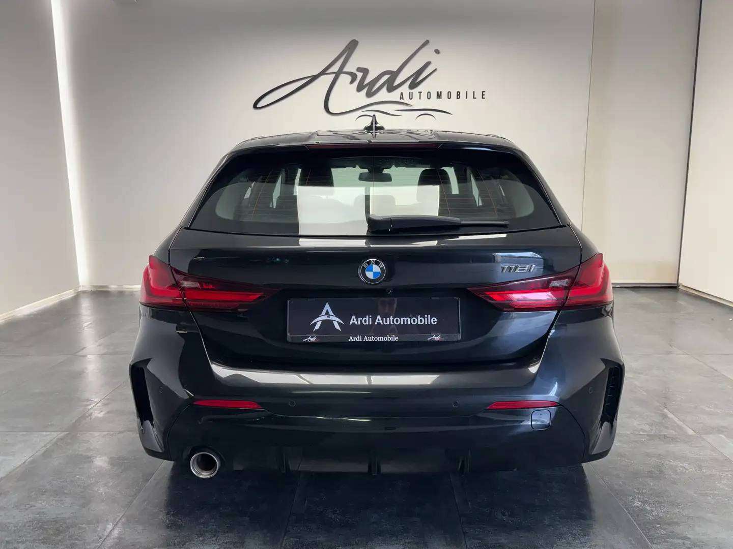 BMW 118 iA *PACK M*CARPLAY*SIEGE CHAUFF*CAMERA*LED*GARANTIE*