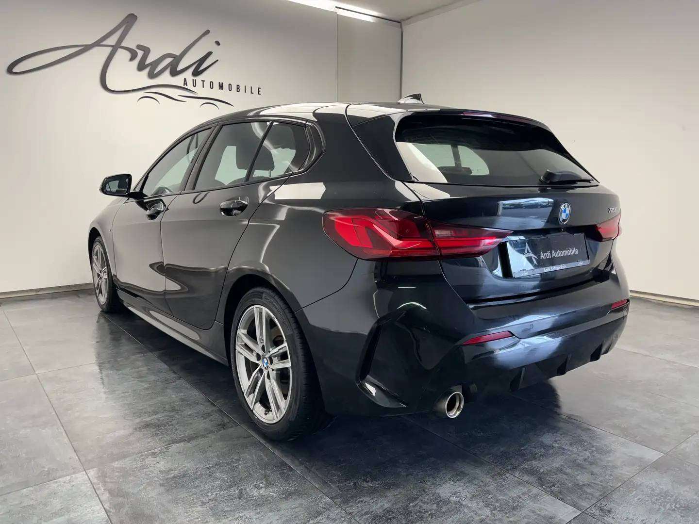 BMW 118 iA *PACK M*CARPLAY*SIEGE CHAUFF*CAMERA*LED*GARANTIE*