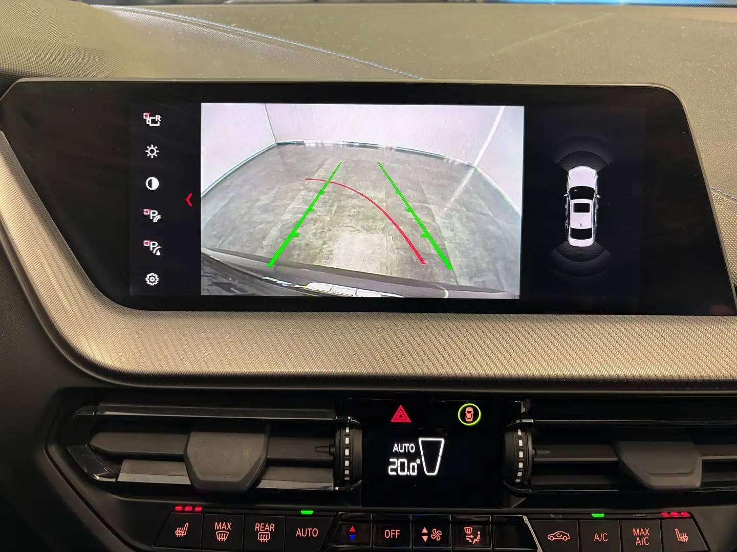 BMW 118 iA *PACK M*CARPLAY*SIEGE CHAUFF*CAMERA*LED*GARANTIE*